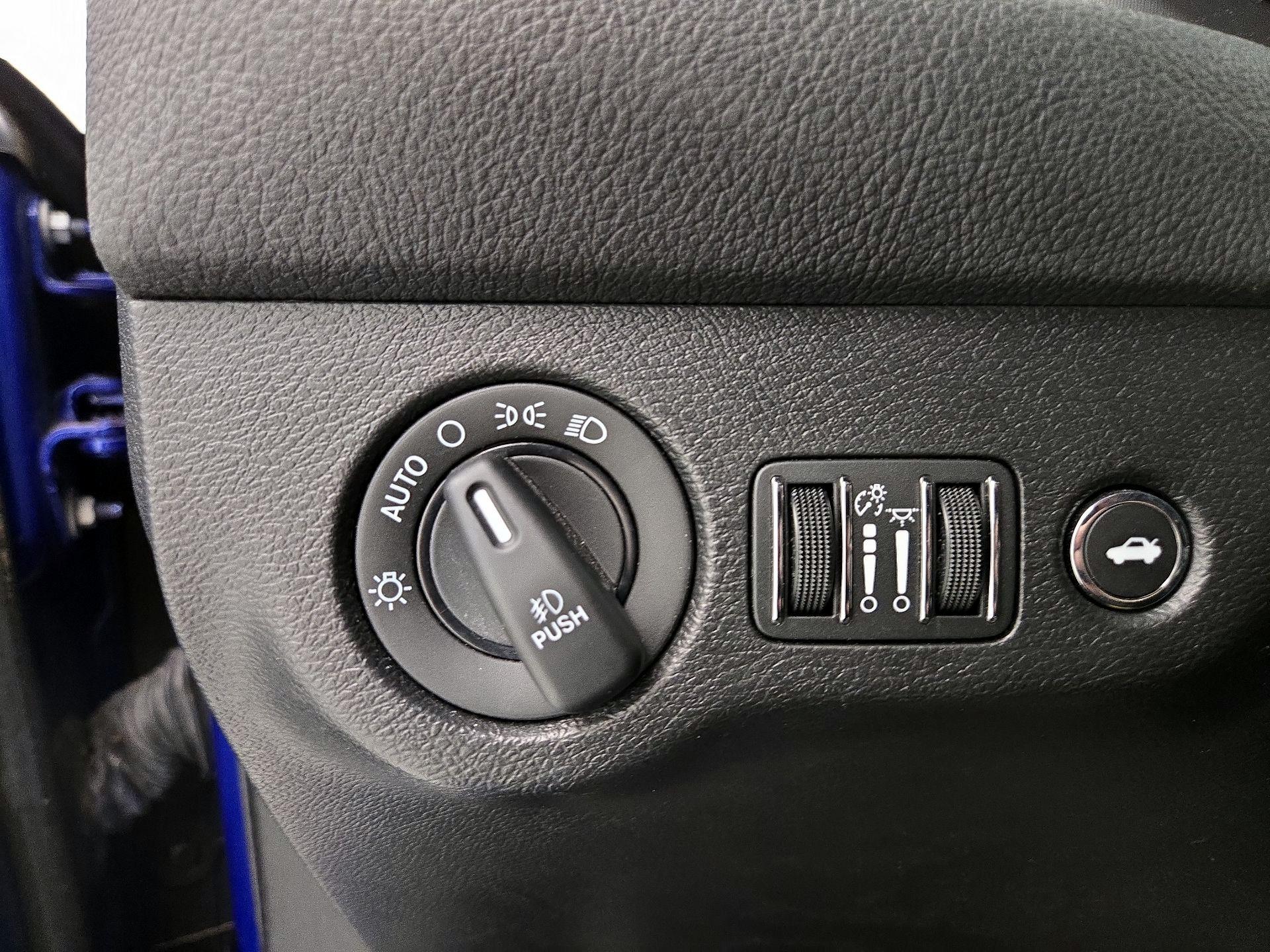 Thumbnail: 2019 Dodge Challenger - 13