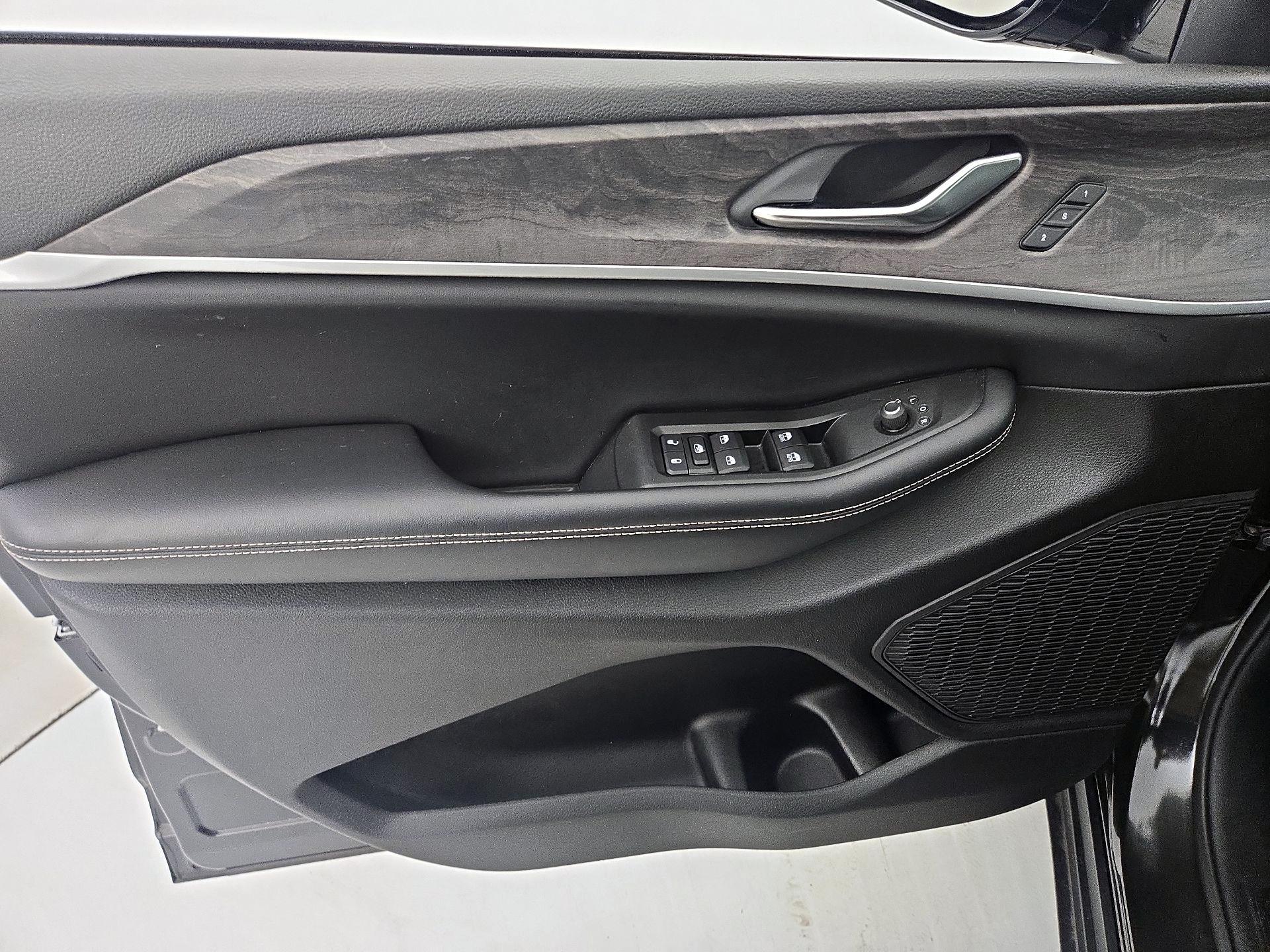 Thumbnail: 2024 Jeep Grand Cherokee - 12