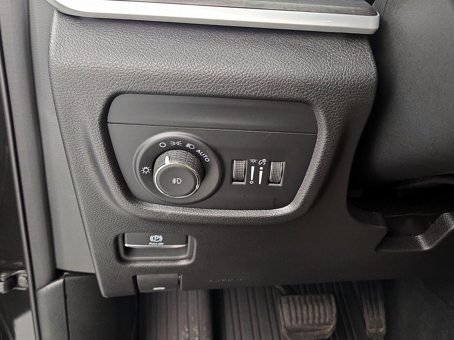 Thumbnail: 2024 Jeep Grand Cherokee - 13