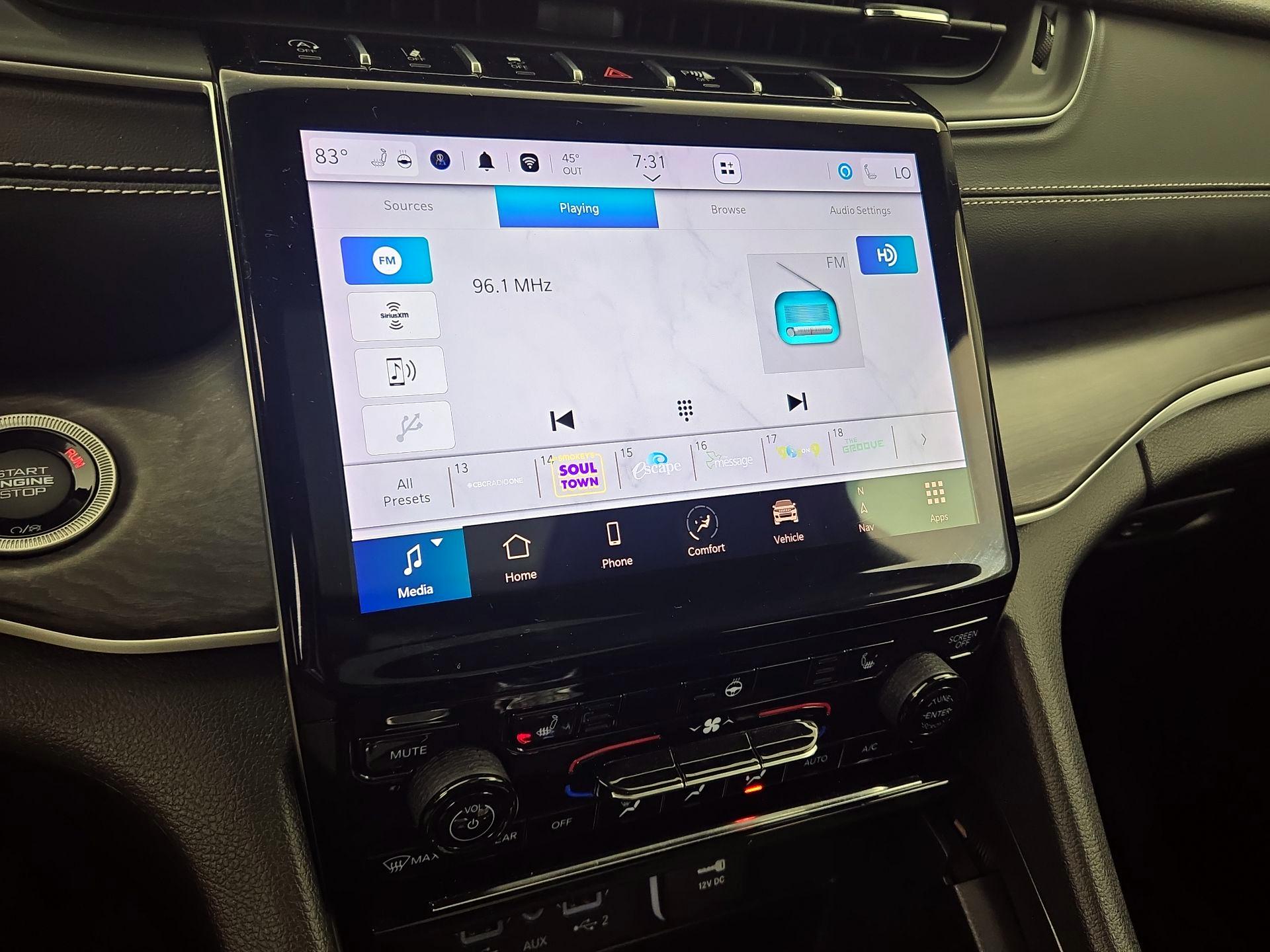 Thumbnail: 2024 Jeep Grand Cherokee - 16