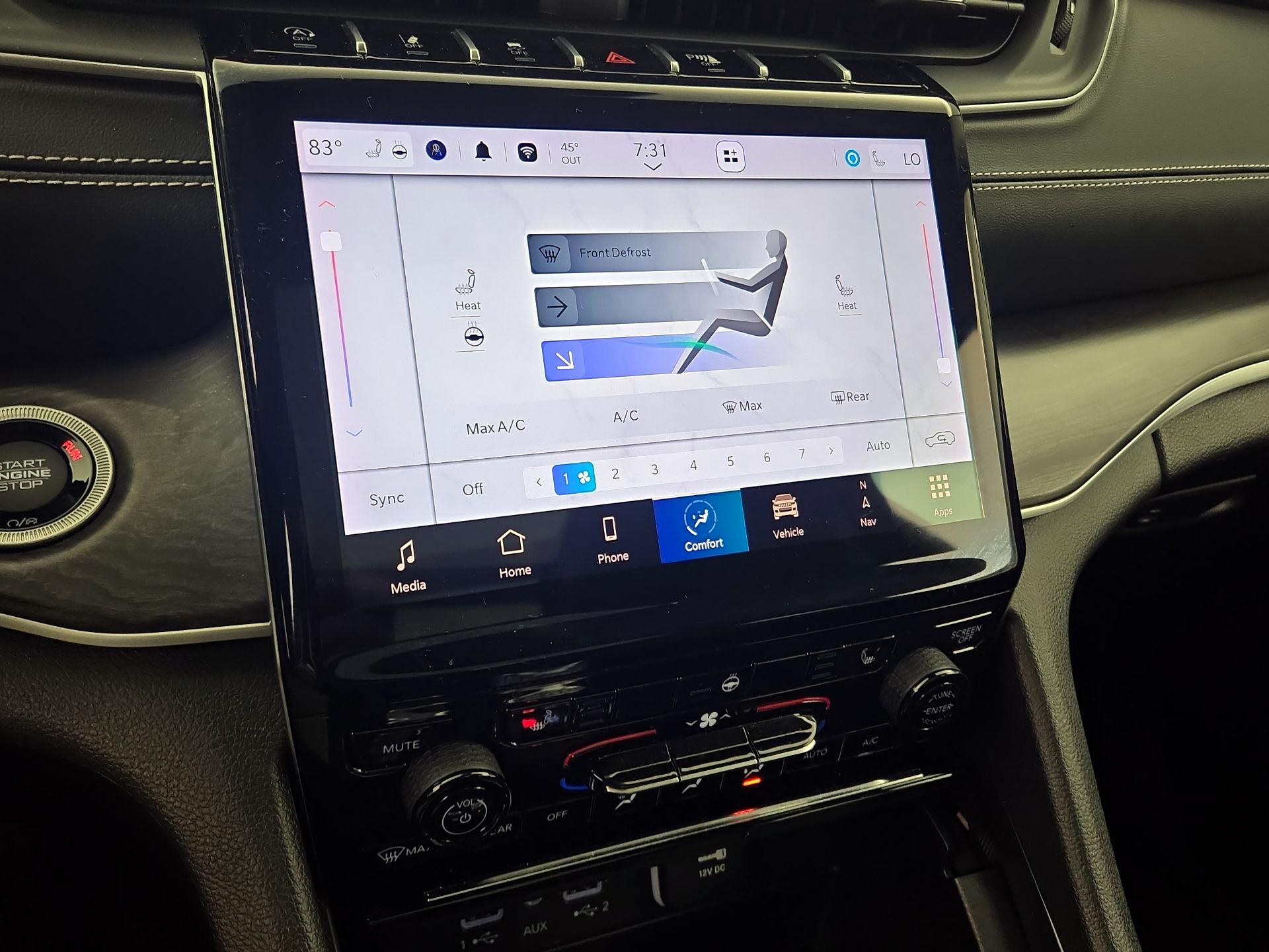 Thumbnail: 2024 Jeep Grand Cherokee - 17