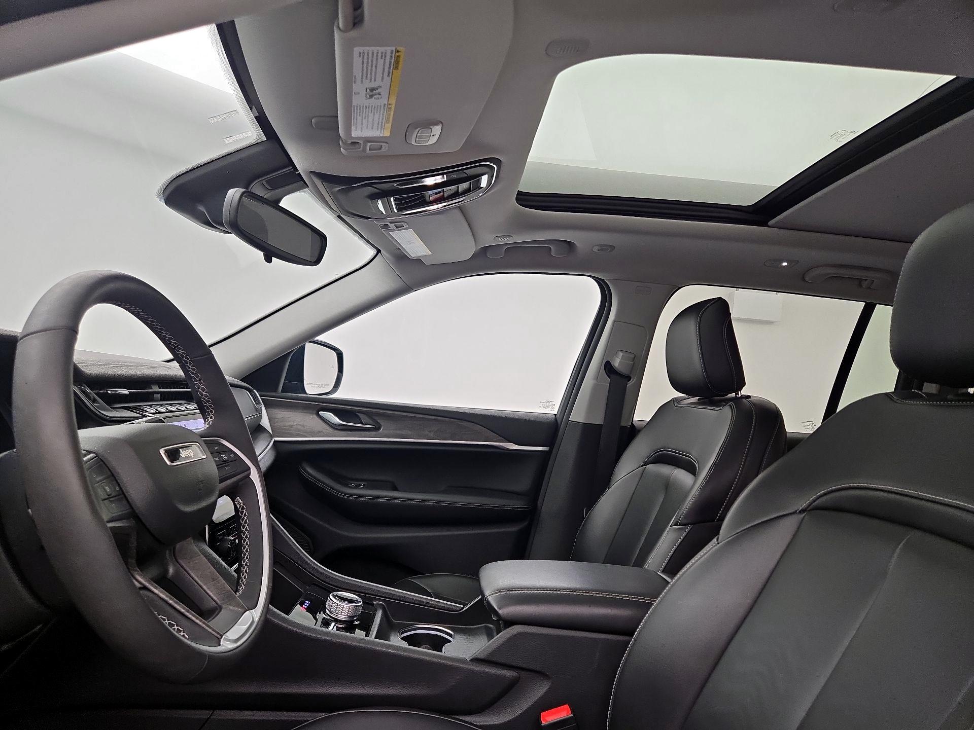 Thumbnail: 2024 Jeep Grand Cherokee - 20