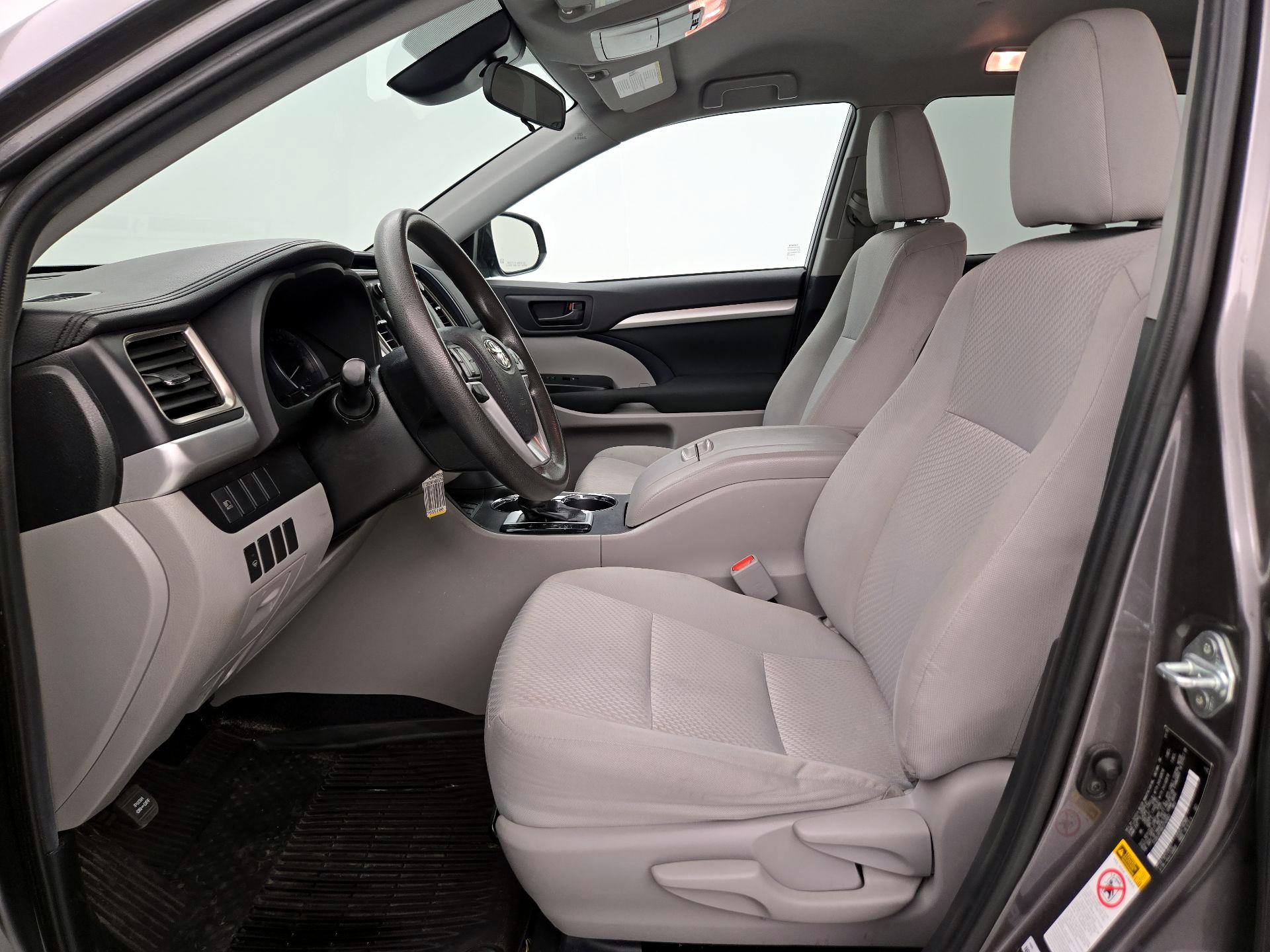 Thumbnail: 2019 Toyota Highlander - 11