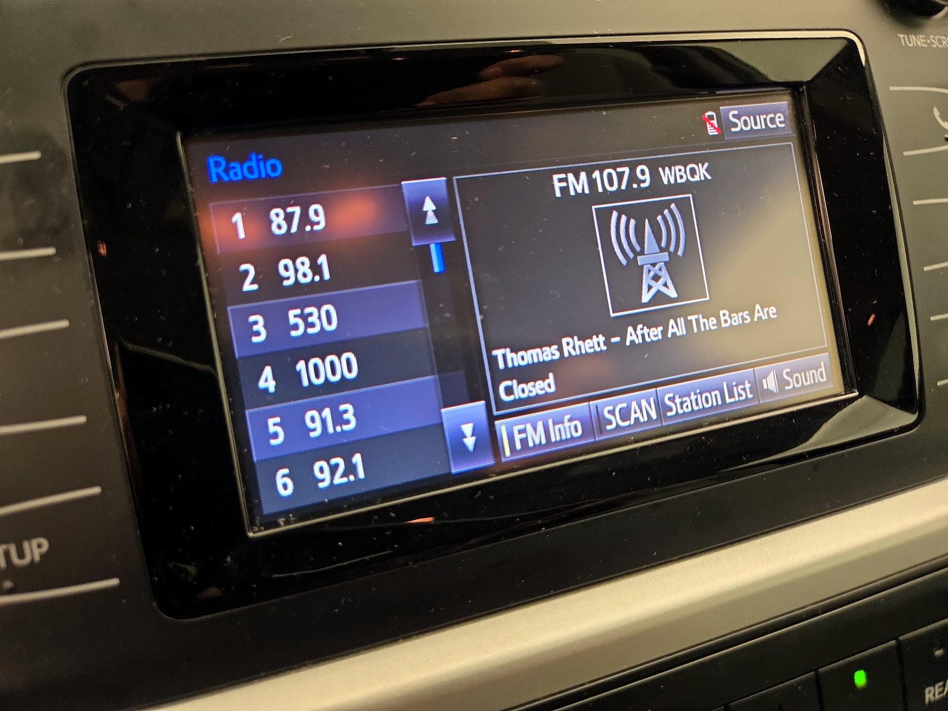 Thumbnail: 2019 Toyota Highlander - 15