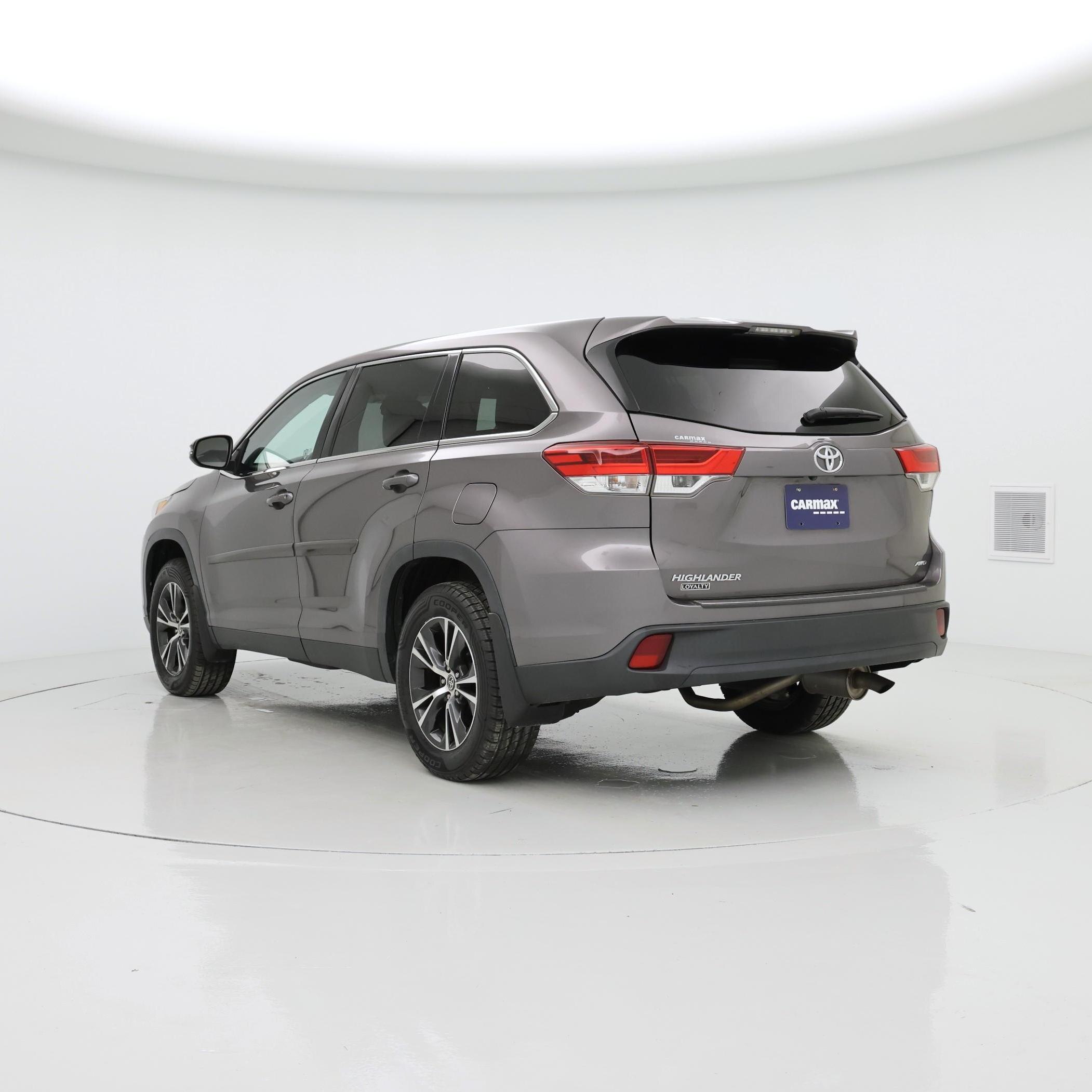 Thumbnail: 2019 Toyota Highlander - 2