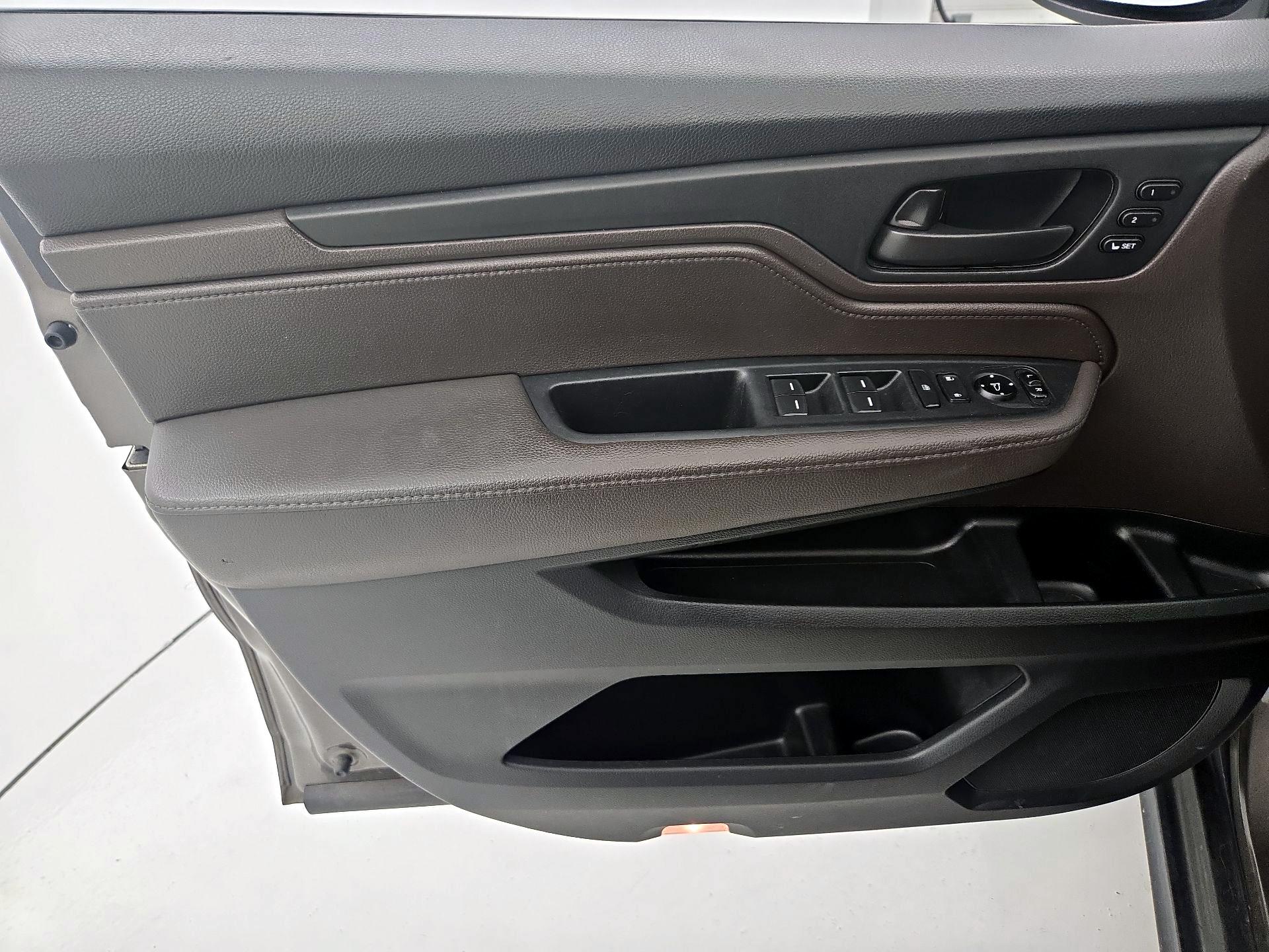 Thumbnail: 2019 Honda Odyssey - 12