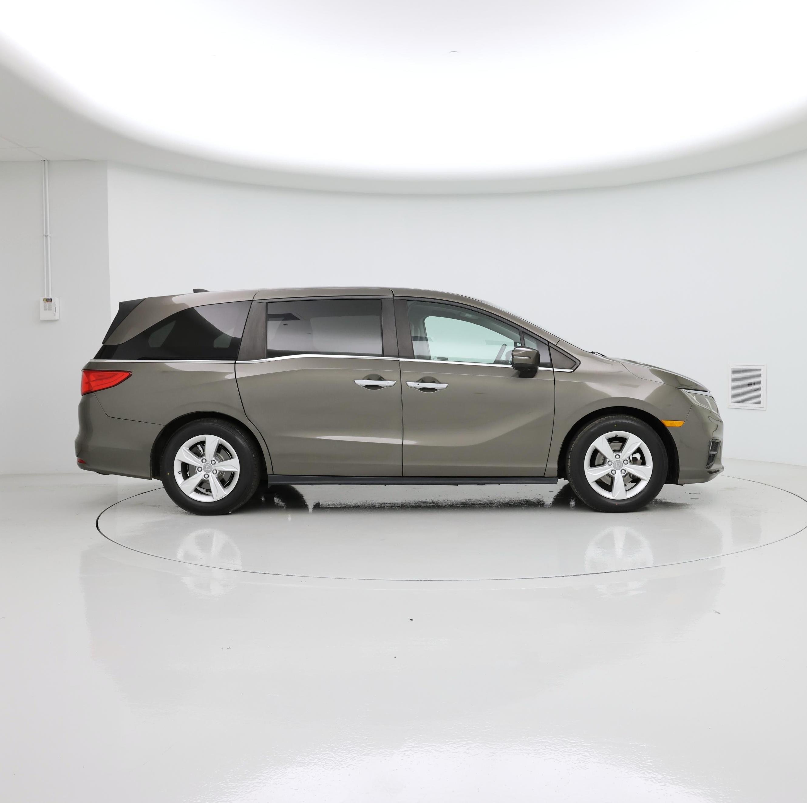 Thumbnail: 2019 Honda Odyssey - 7
