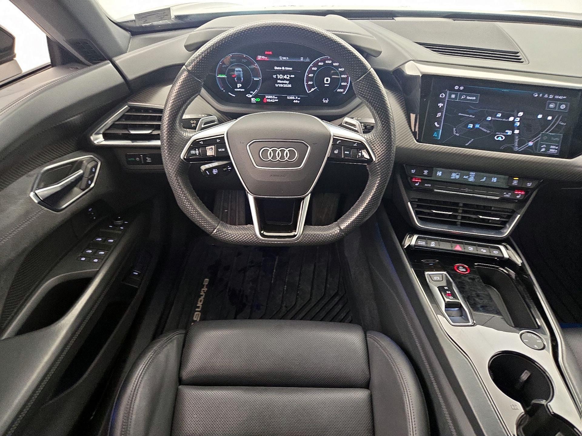 Thumbnail: 2022 Audi e-tron GT - 10