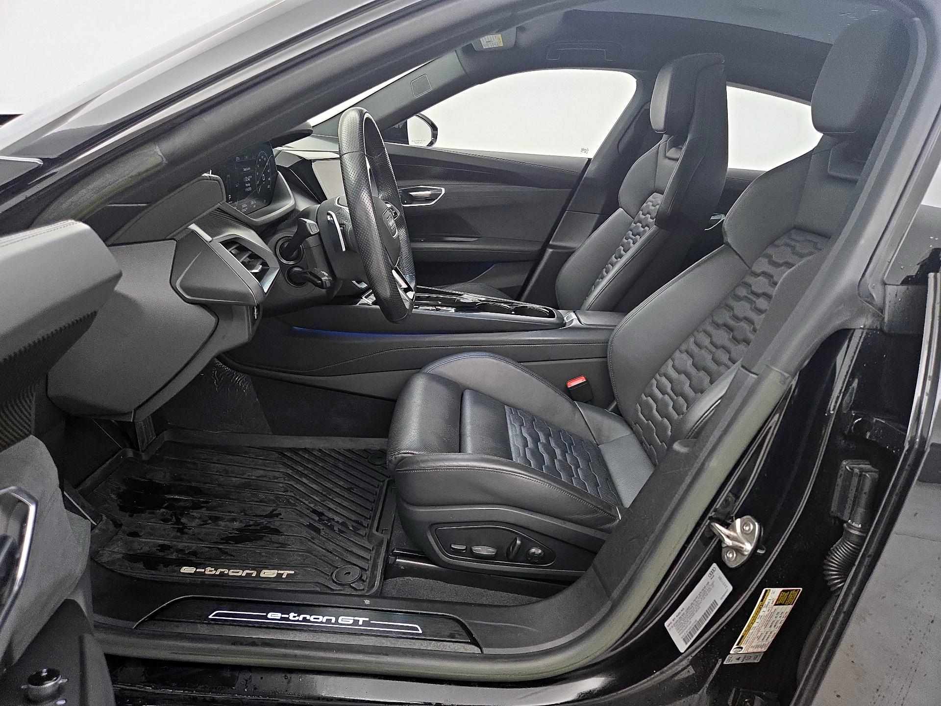 Thumbnail: 2022 Audi e-tron GT - 11