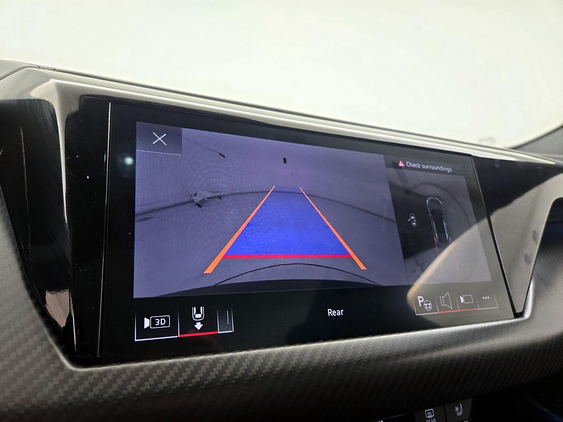 Thumbnail: 2022 Audi e-tron GT - 15