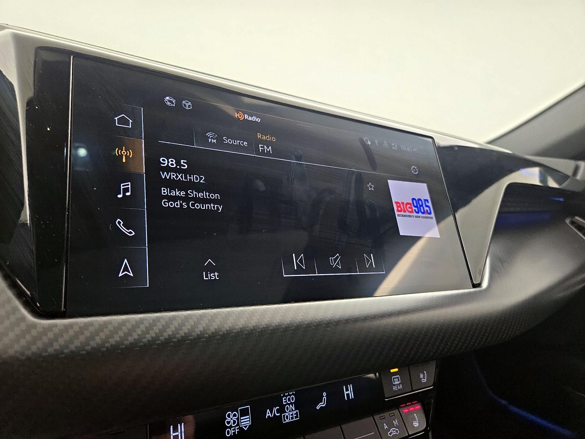 Thumbnail: 2022 Audi e-tron GT - 16