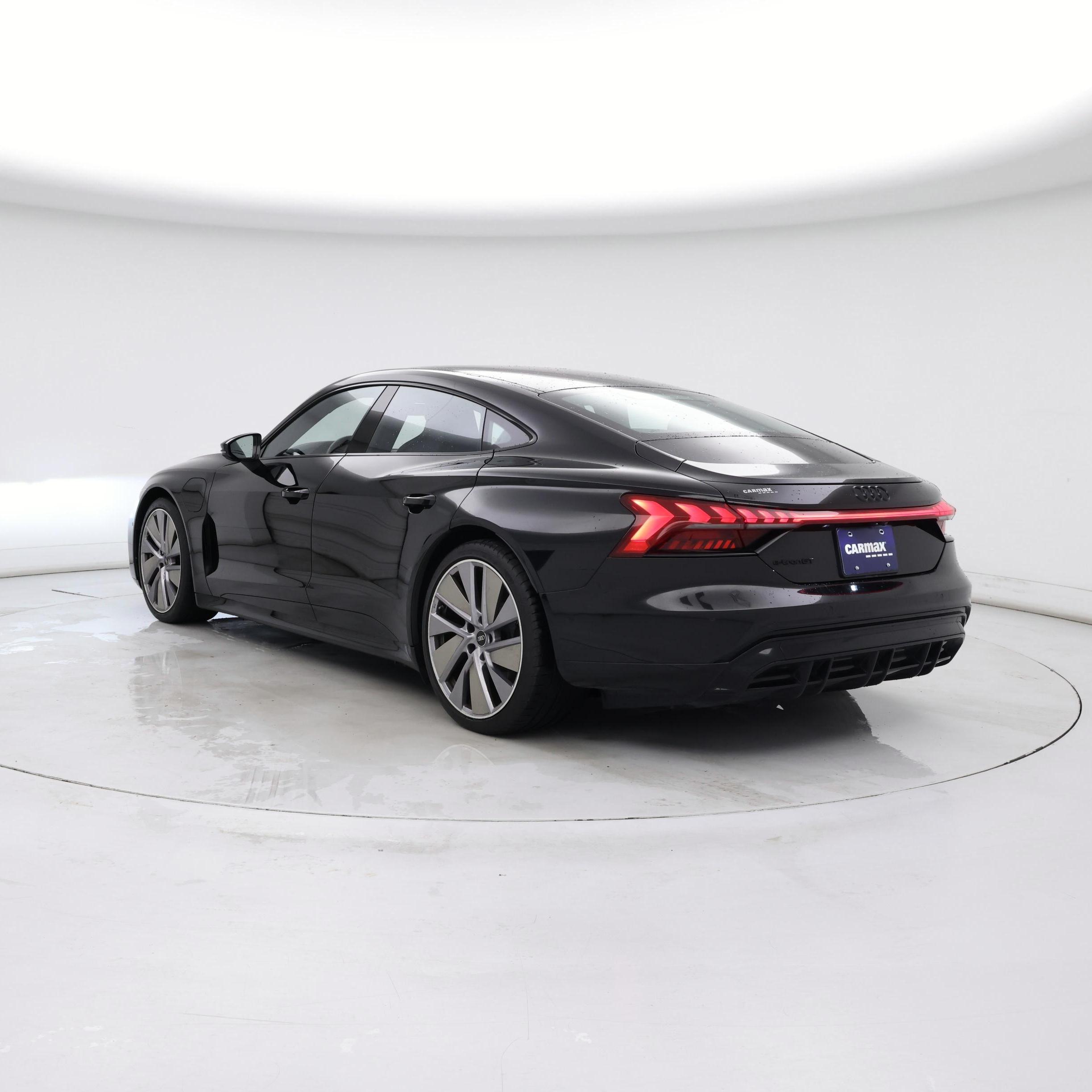 Thumbnail: 2022 Audi e-tron GT - 2