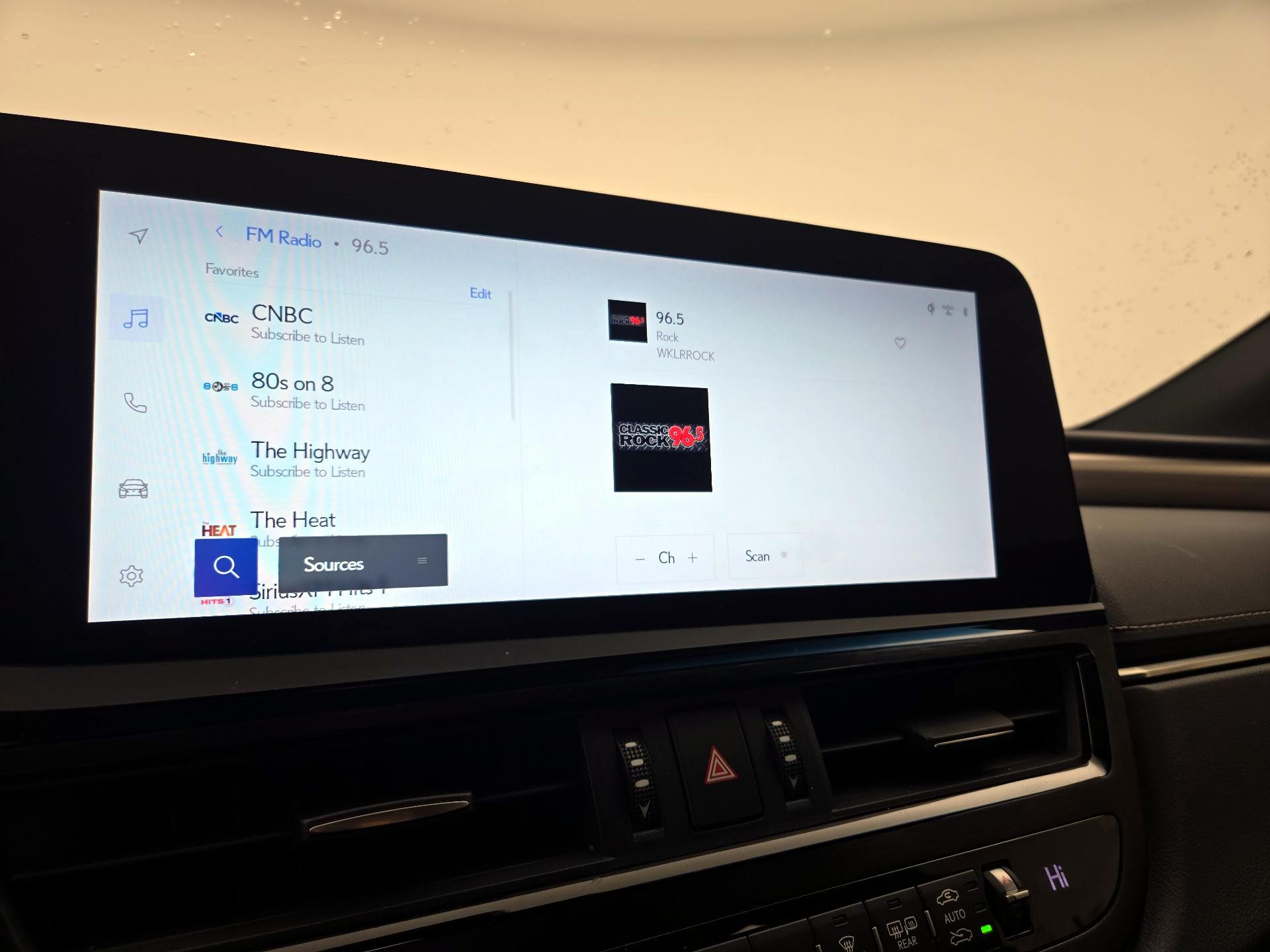 Thumbnail: 2023 Lexus ES - 15