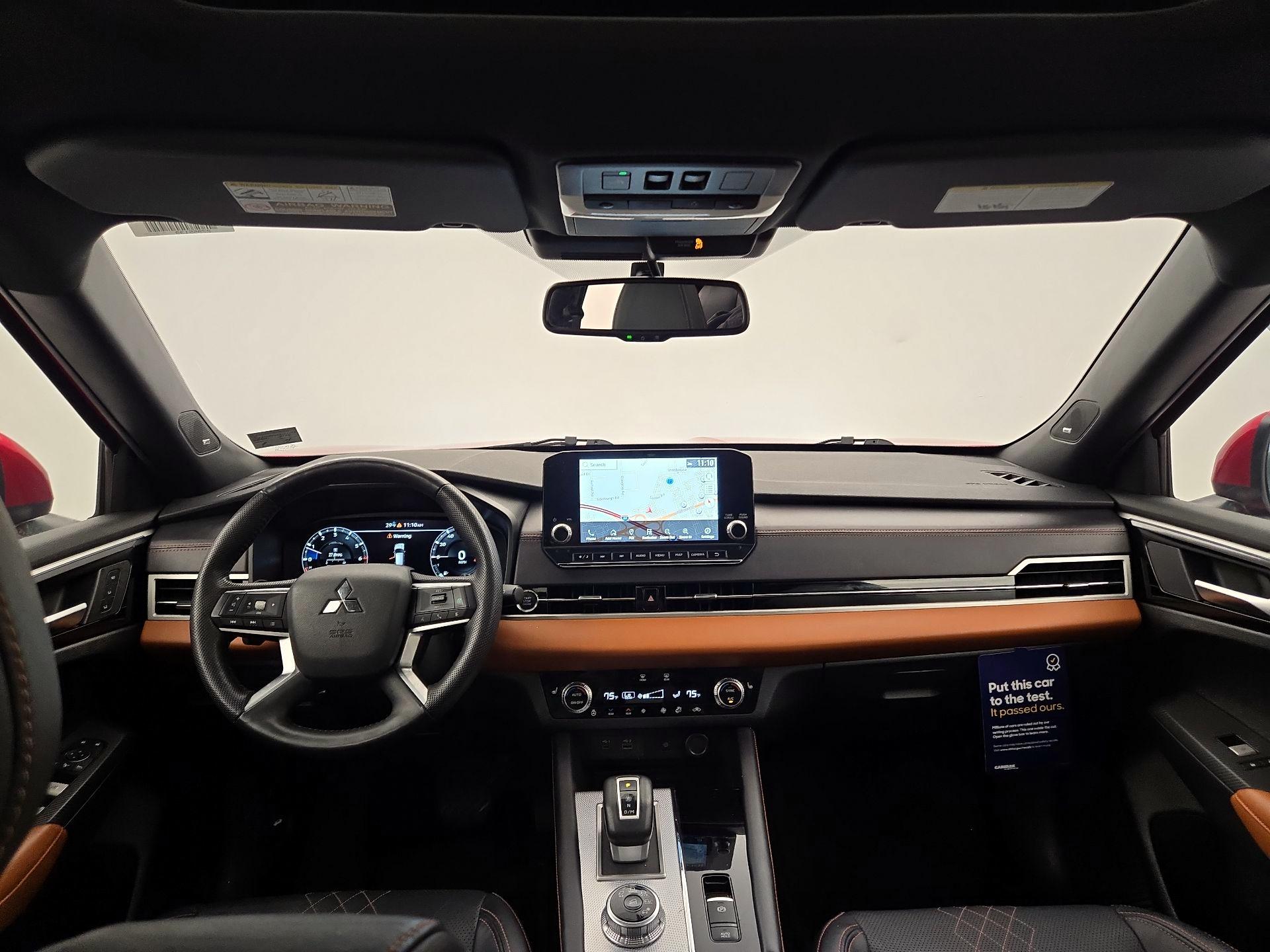 Thumbnail: 2024 Mitsubishi Outlander - 9