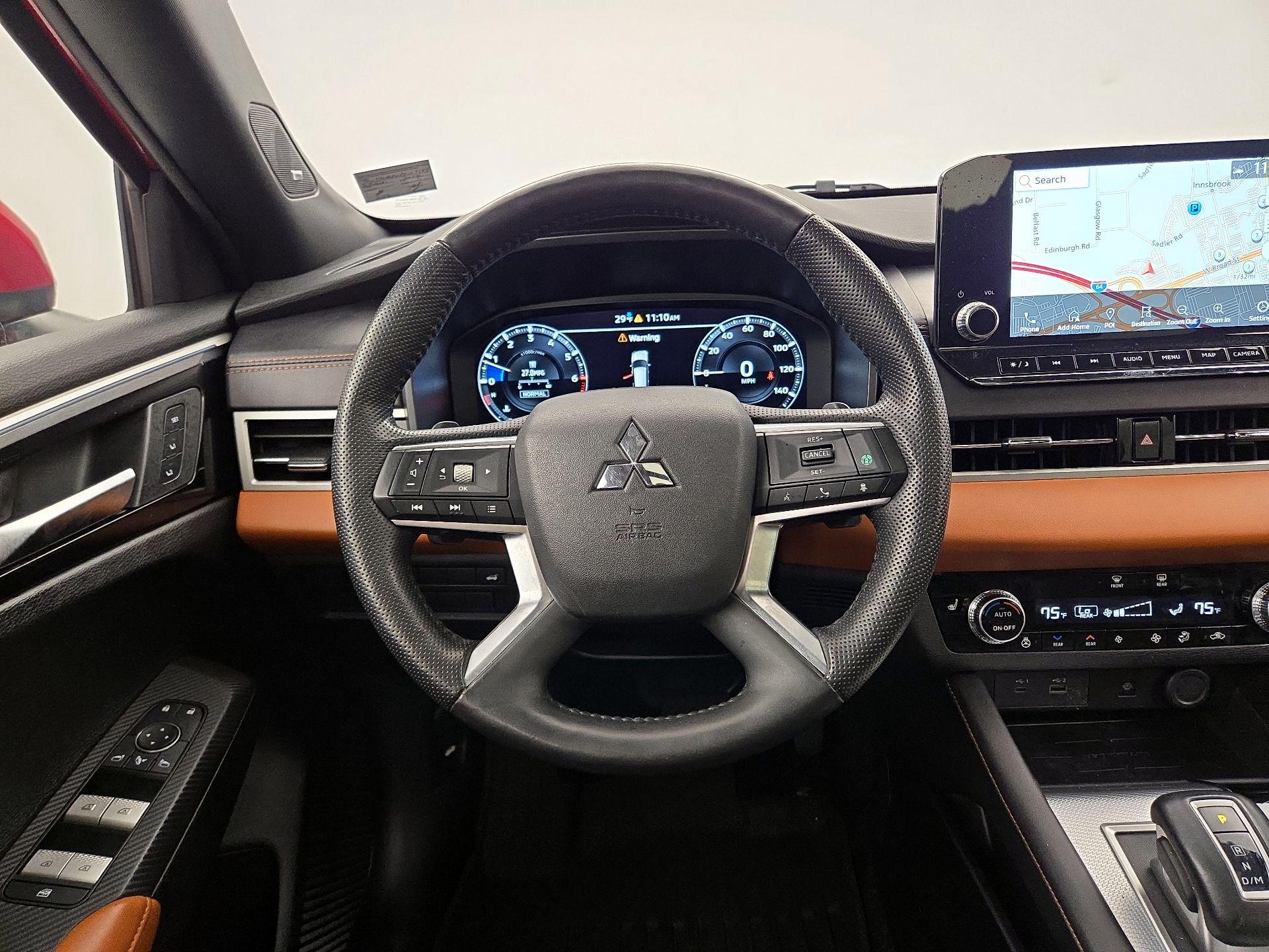 Thumbnail: 2024 Mitsubishi Outlander - 10