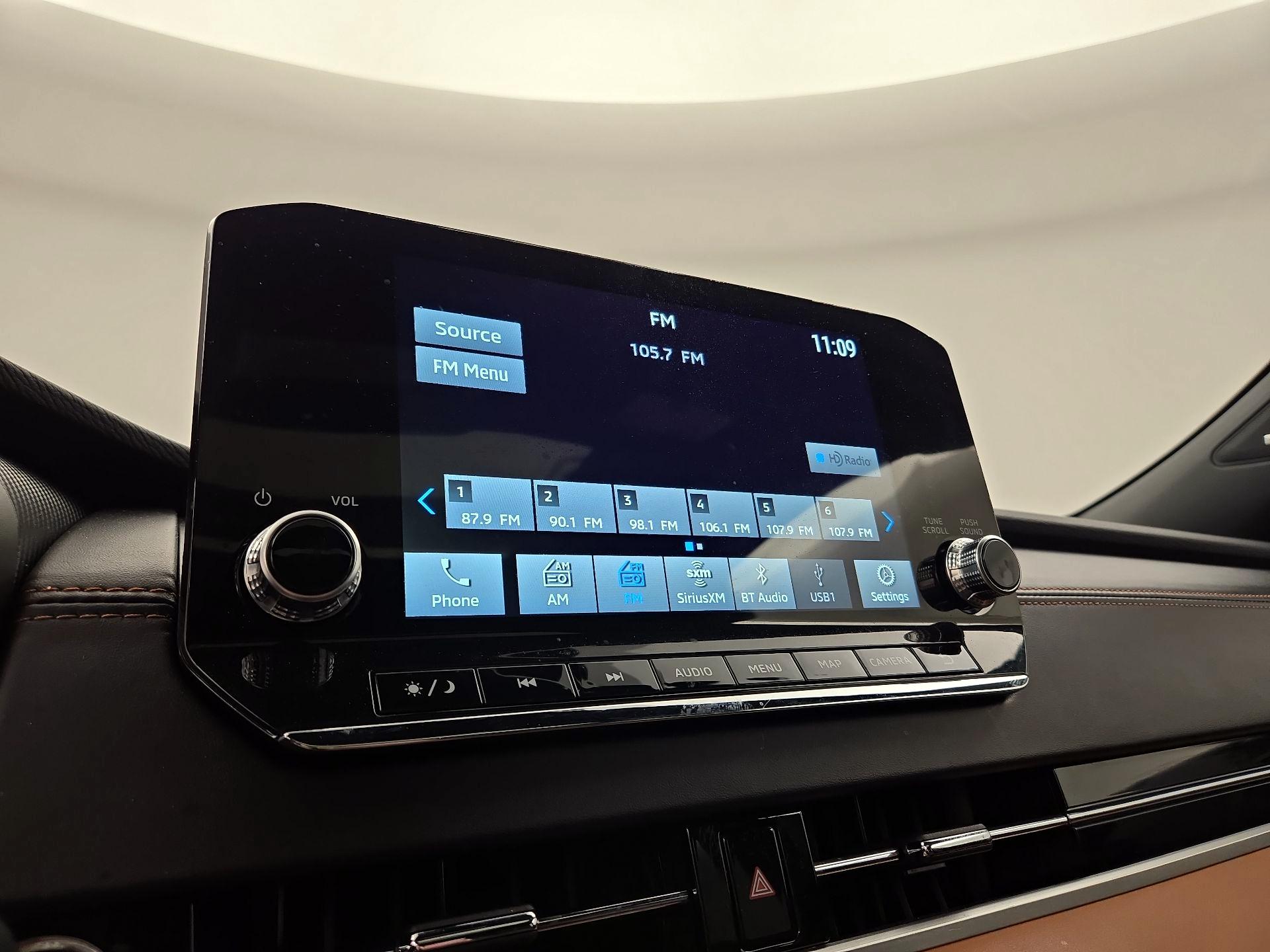 Thumbnail: 2024 Mitsubishi Outlander - 16