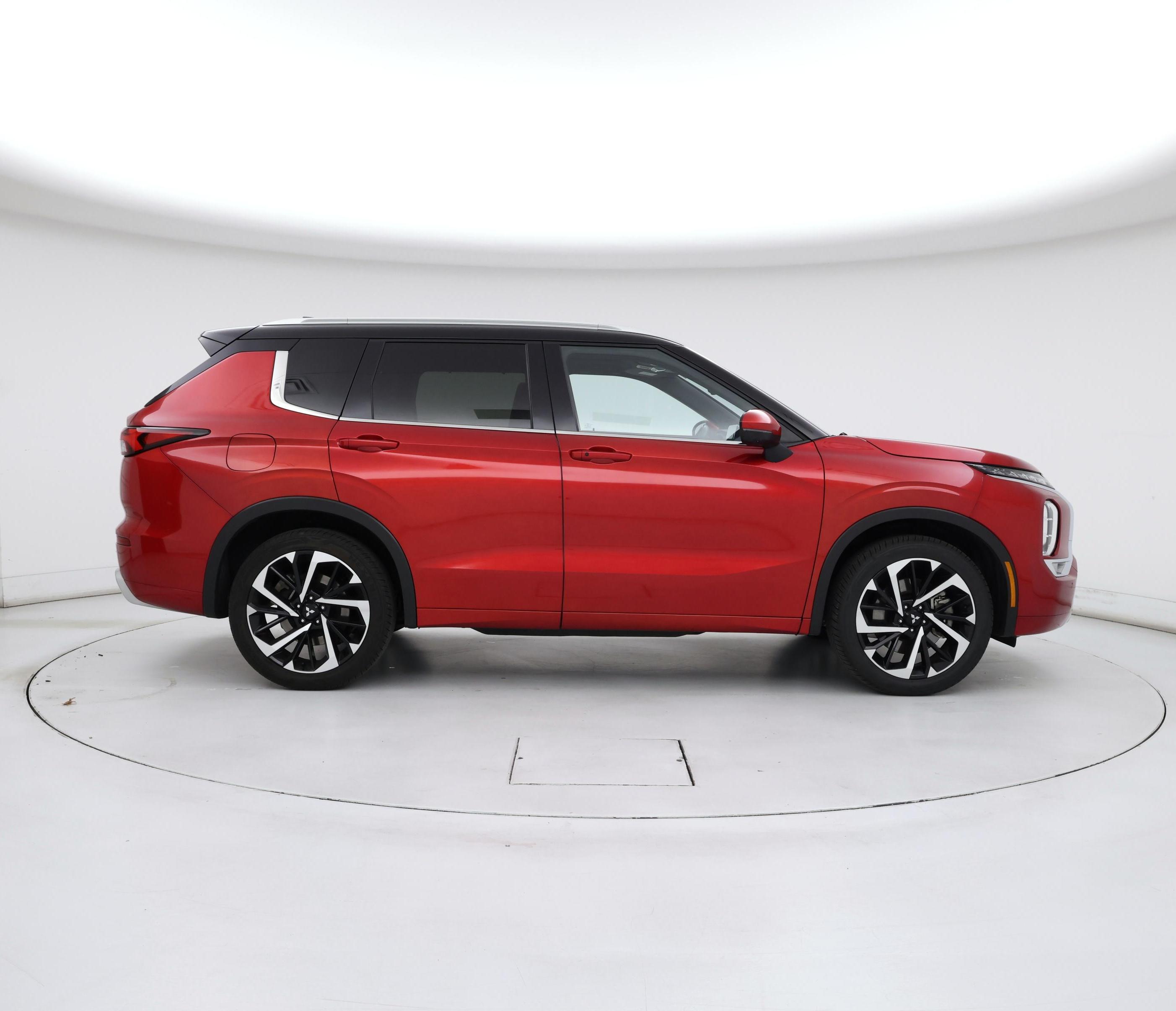 Thumbnail: 2024 Mitsubishi Outlander - 7