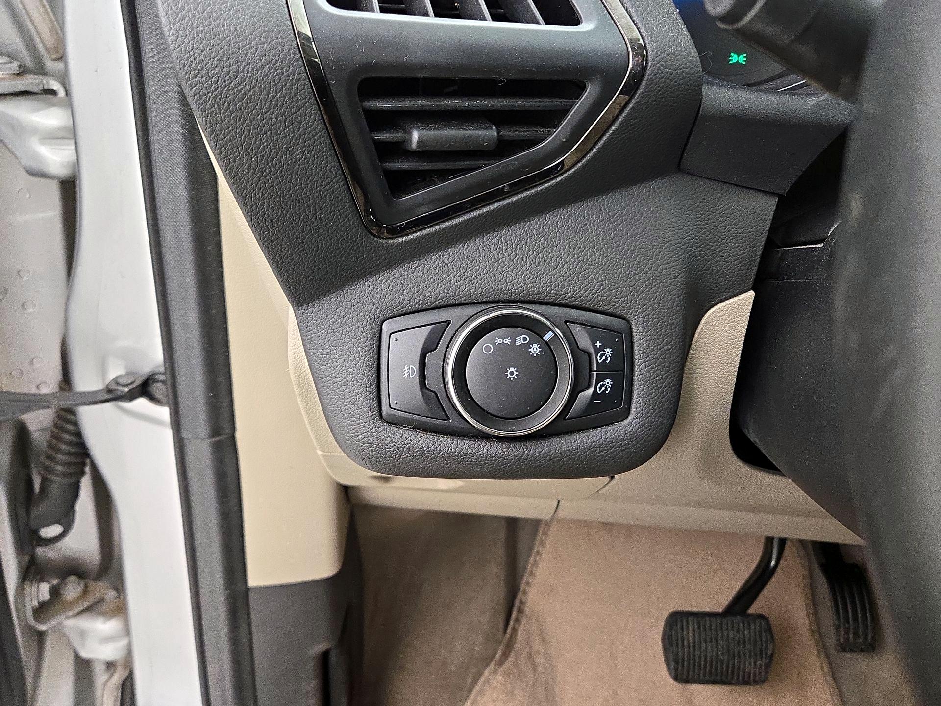 Thumbnail: 2014 Ford Escape - 13