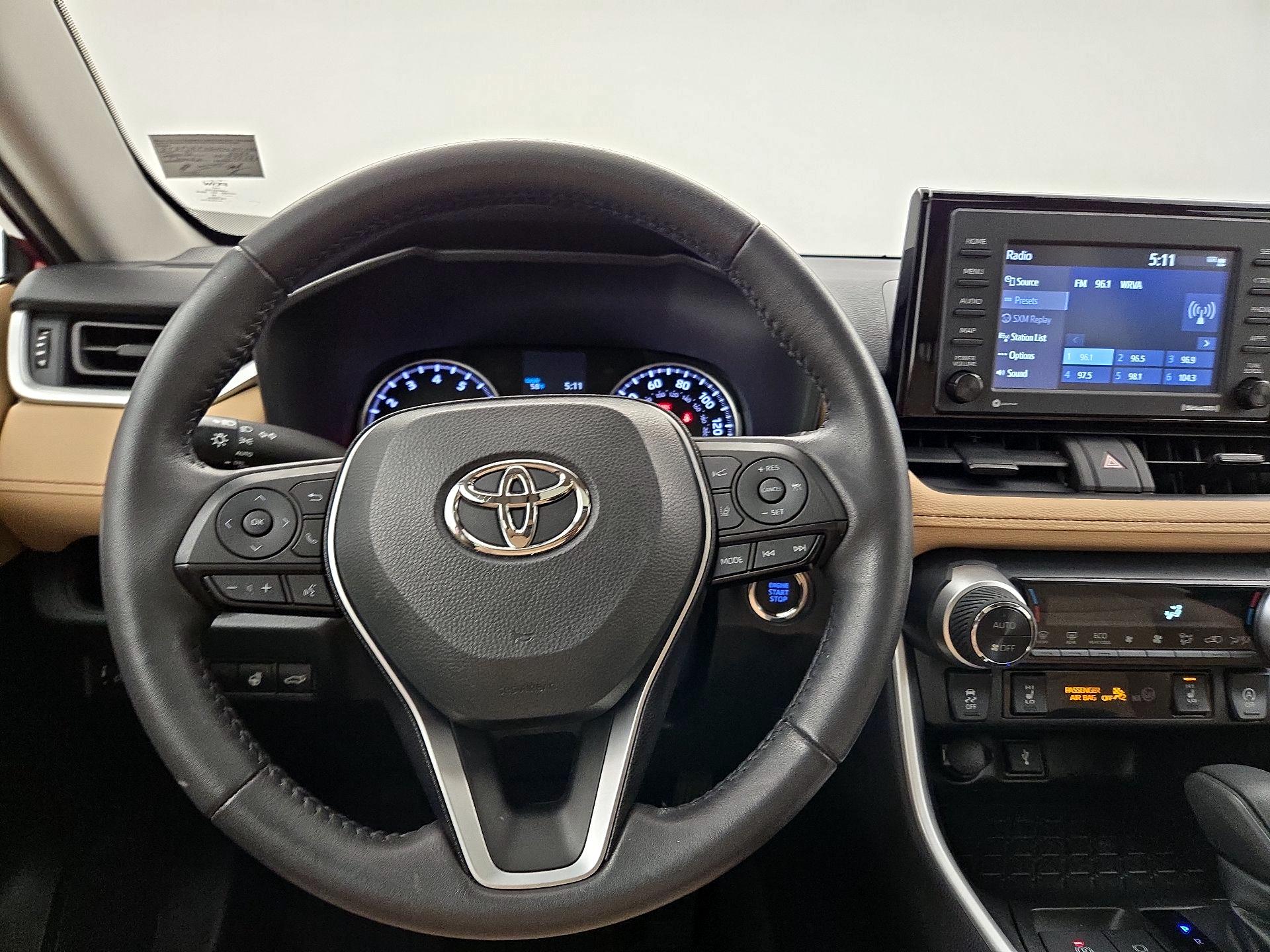 Thumbnail: 2022 Toyota RAV4 - 10