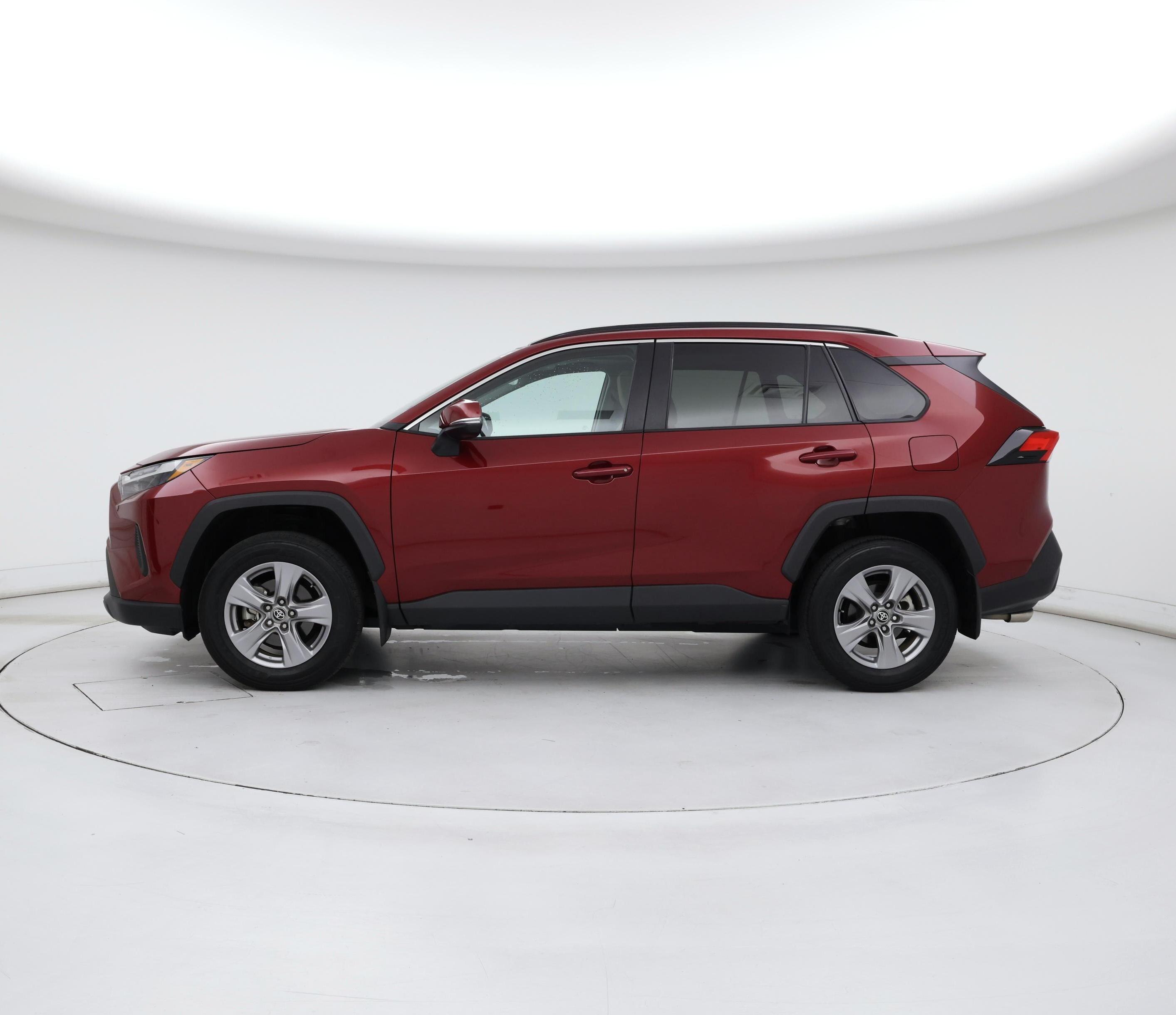 Thumbnail: 2022 Toyota RAV4 - 3