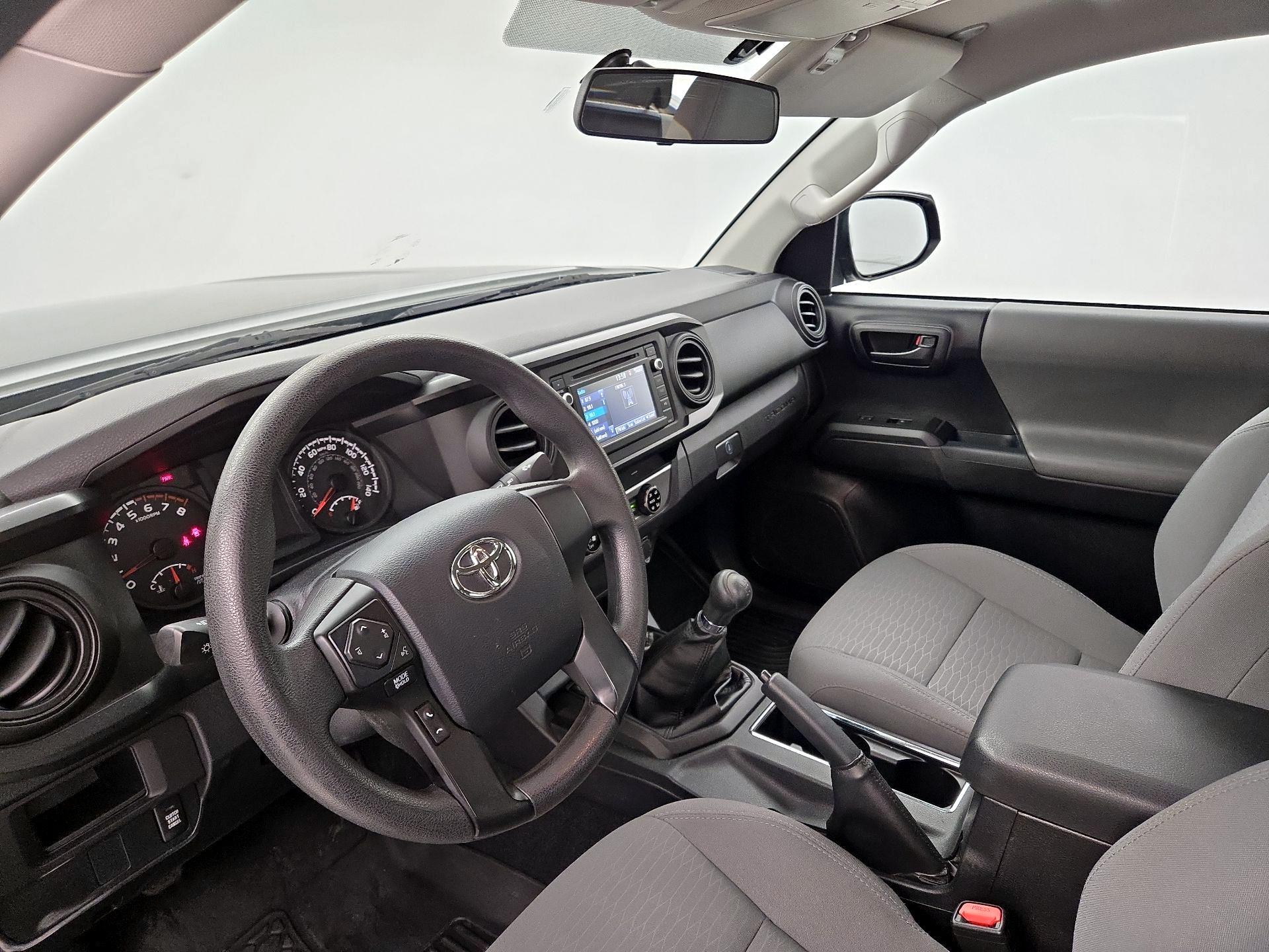 Thumbnail: 2017 Toyota Tacoma - 9