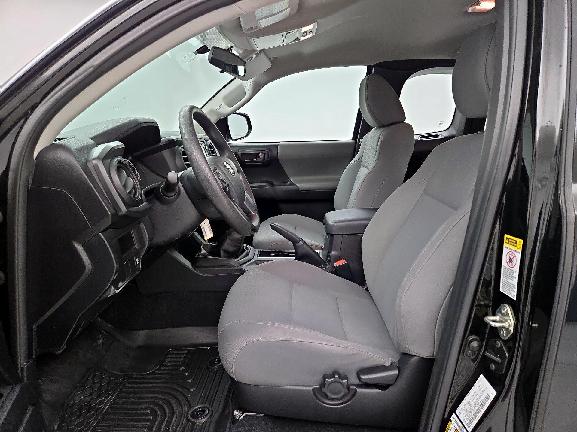 Thumbnail: 2017 Toyota Tacoma - 11