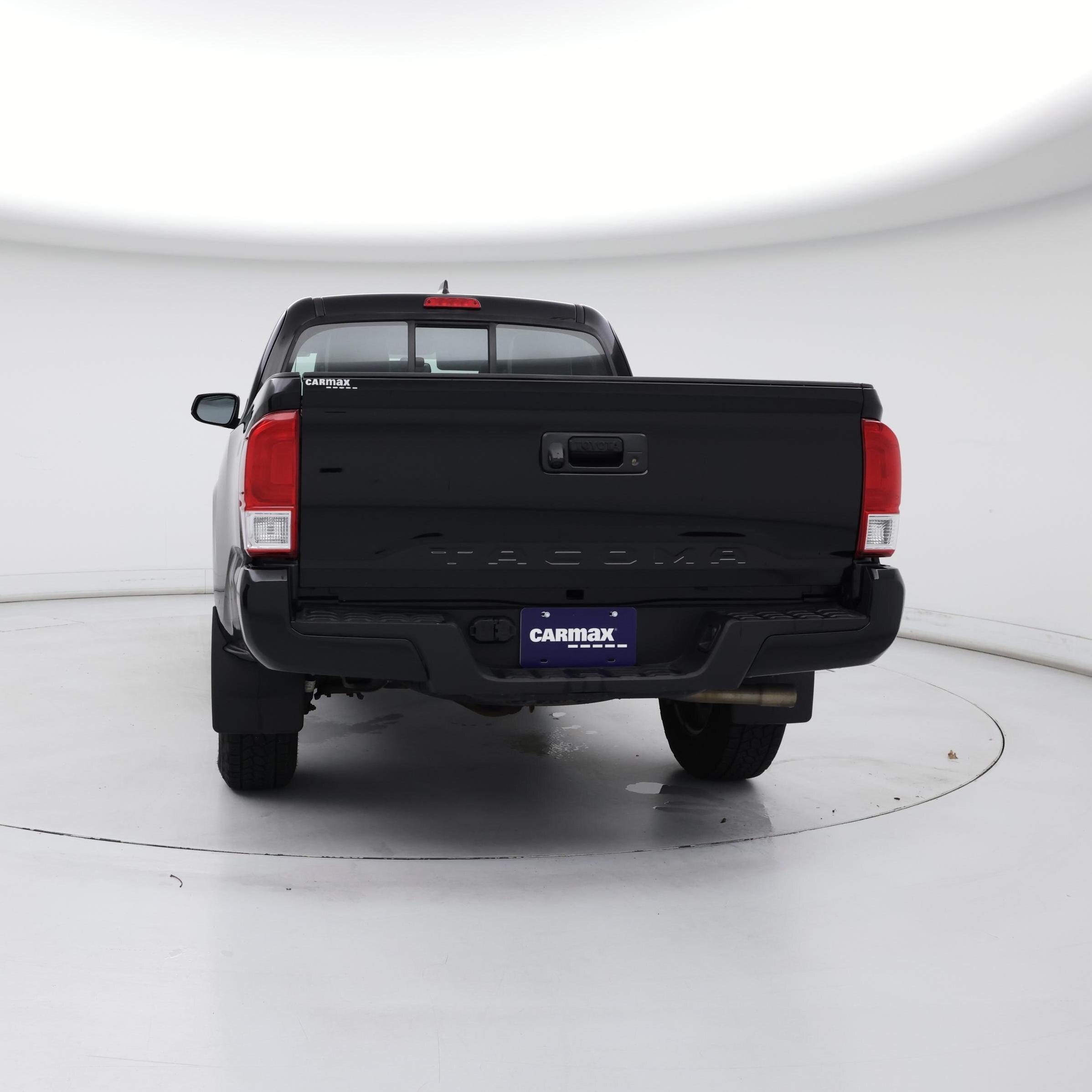 Thumbnail: 2017 Toyota Tacoma - 6