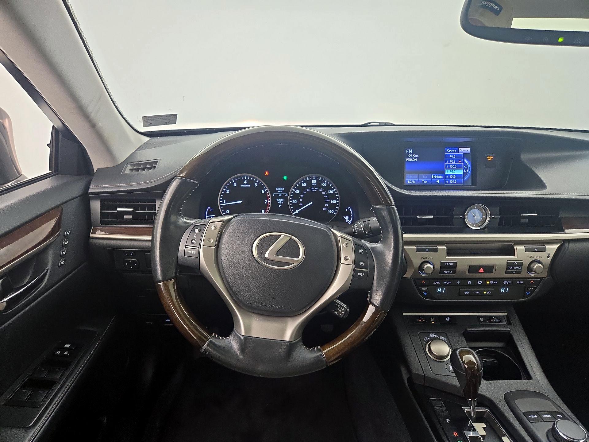 Thumbnail: 2014 Lexus ES - 10