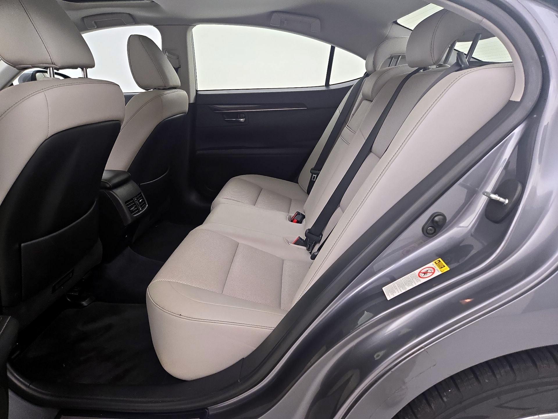 Thumbnail: 2014 Lexus ES - 20