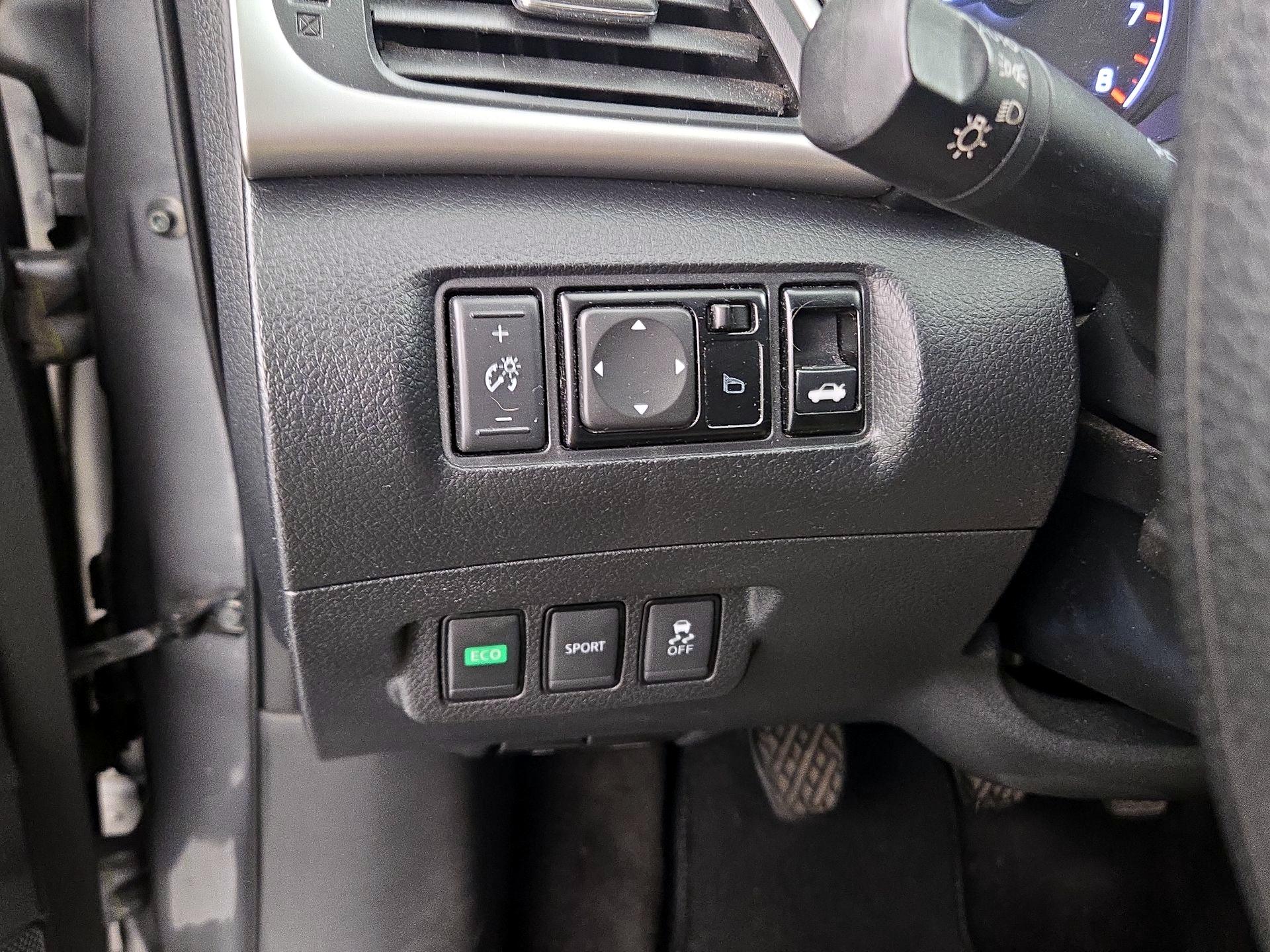 Thumbnail: 2017 Nissan Sentra - 13