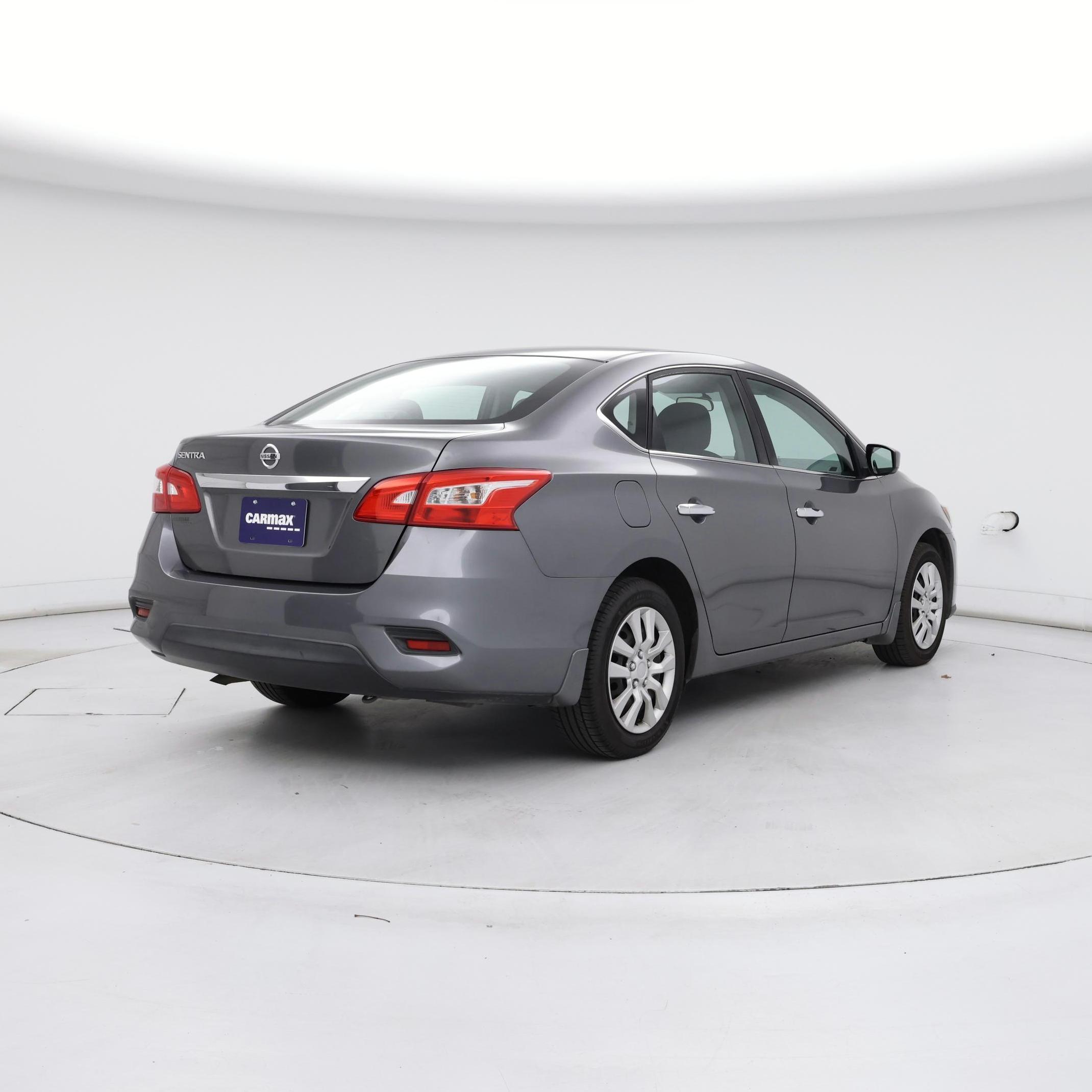 Thumbnail: 2017 Nissan Sentra - 8