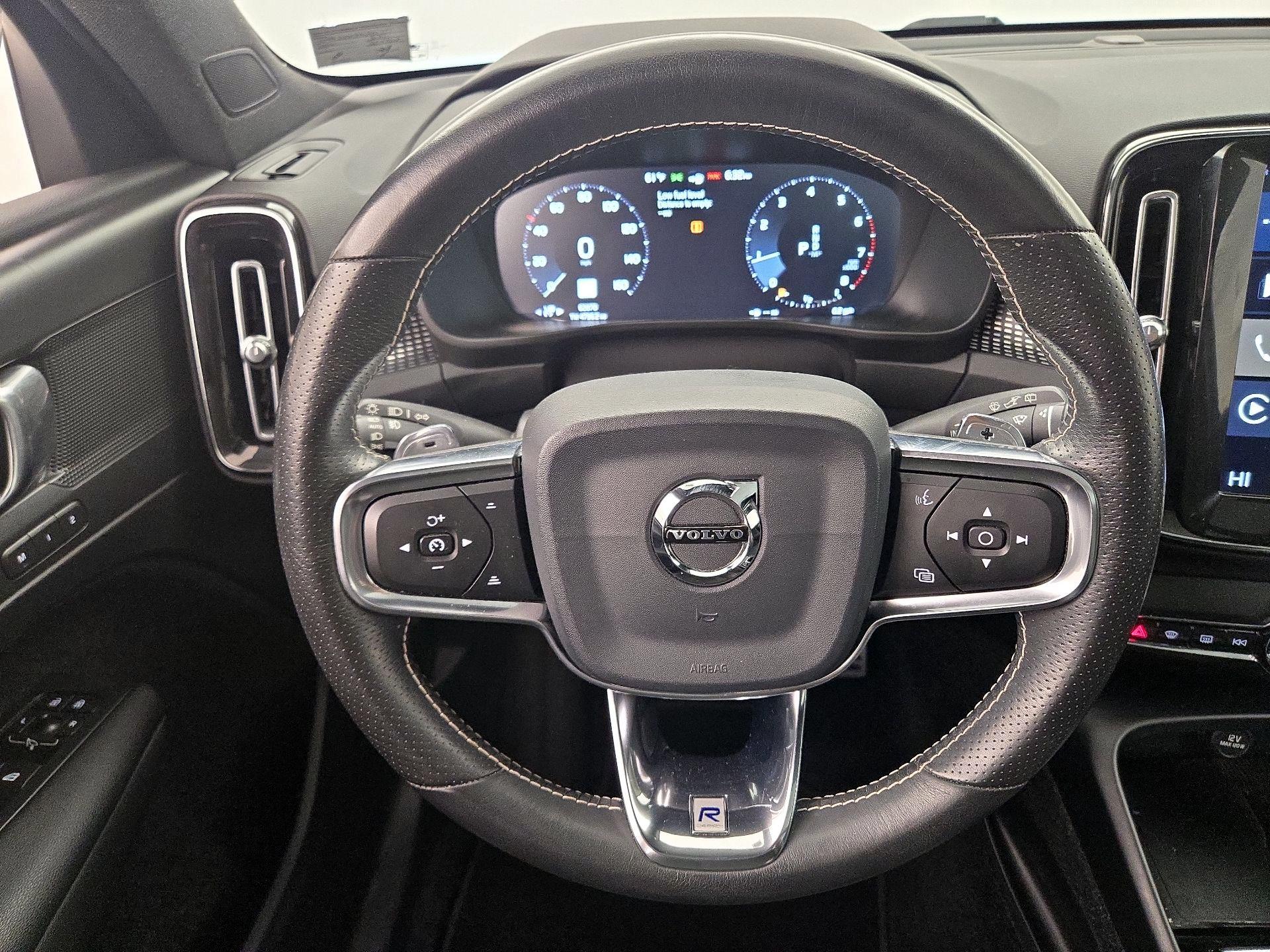 Thumbnail: 2019 Volvo XC40 - 10