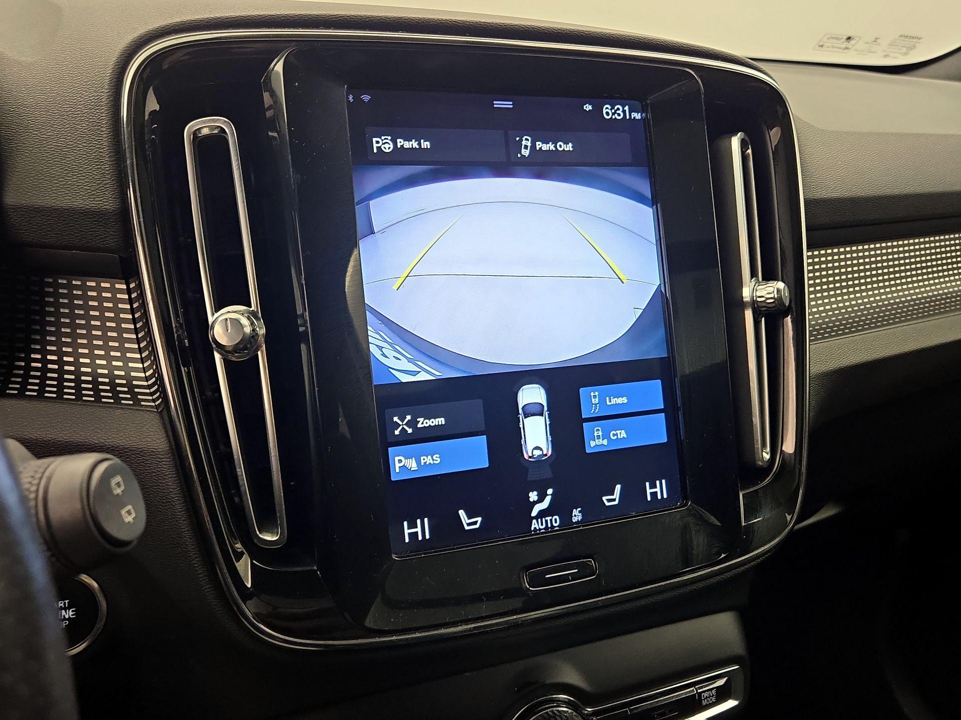 Thumbnail: 2019 Volvo XC40 - 15