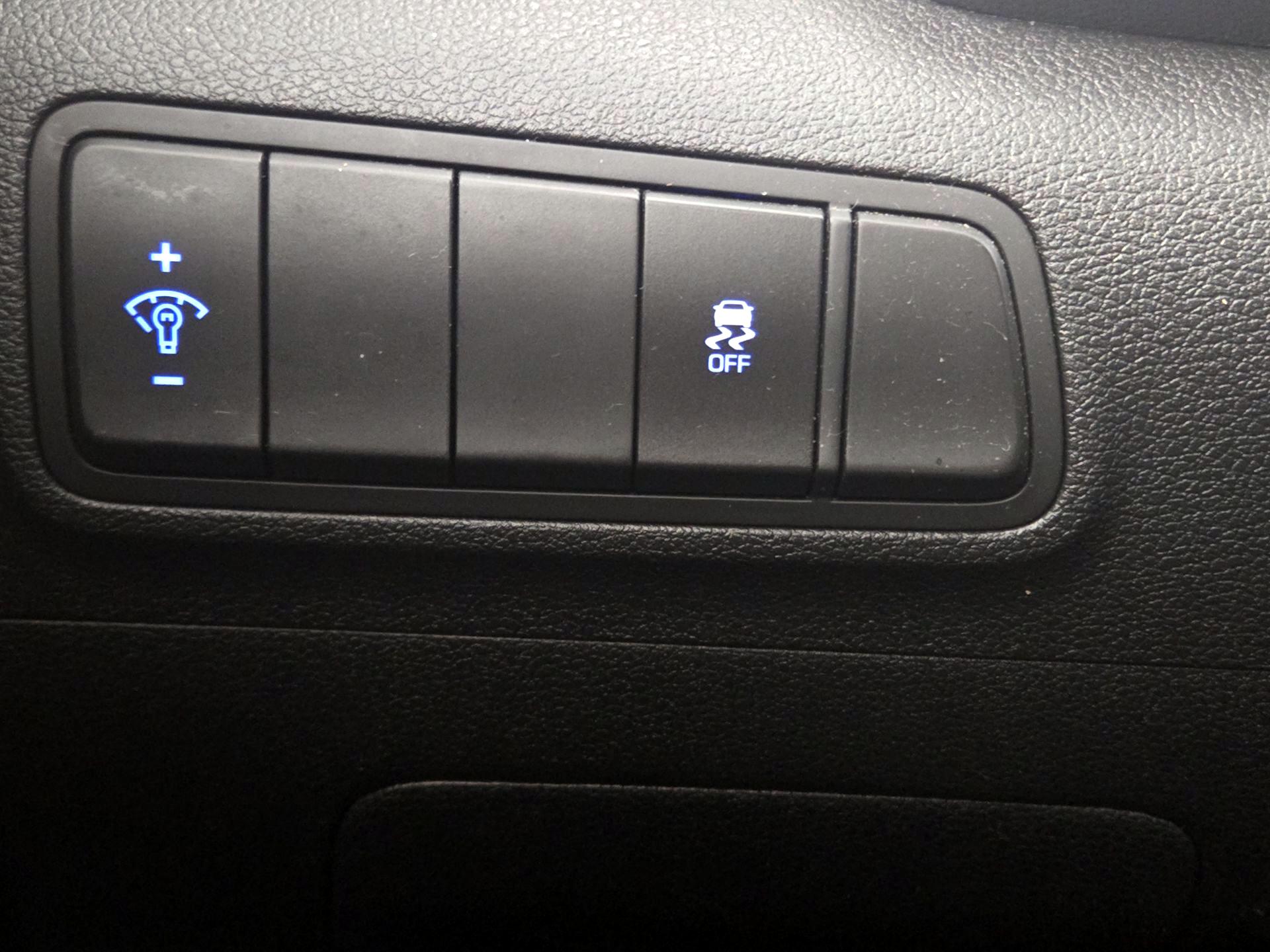 Thumbnail: 2018 Hyundai Tucson - 13