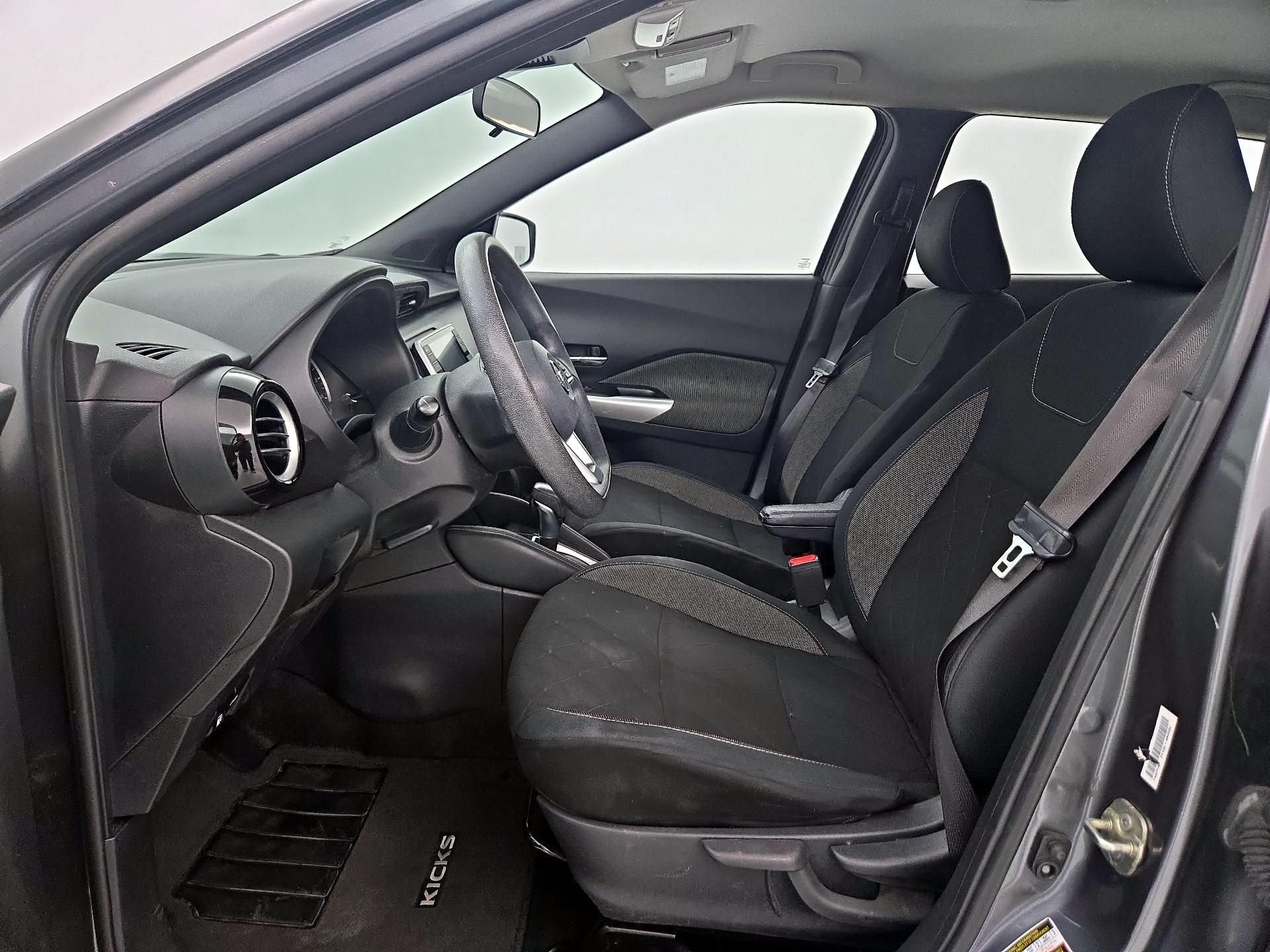 Thumbnail: 2020 Nissan Kicks - 11