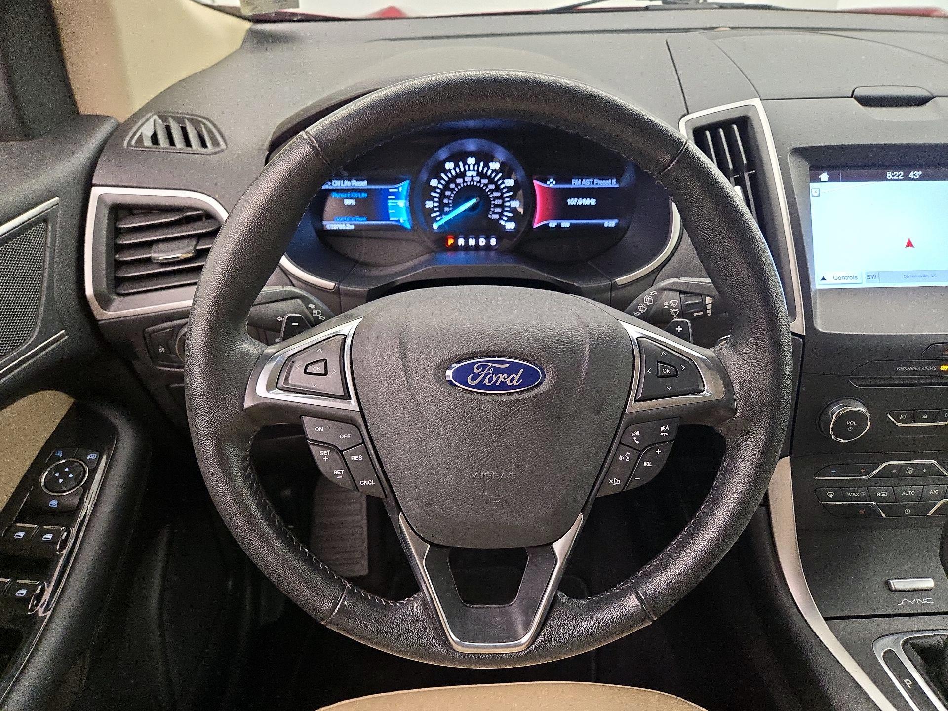 Thumbnail: 2017 Ford Edge - 10