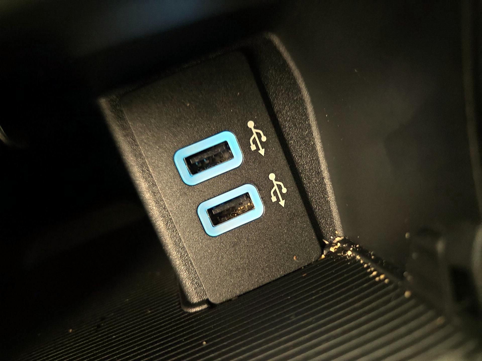 Thumbnail: 2017 Ford Edge - 19