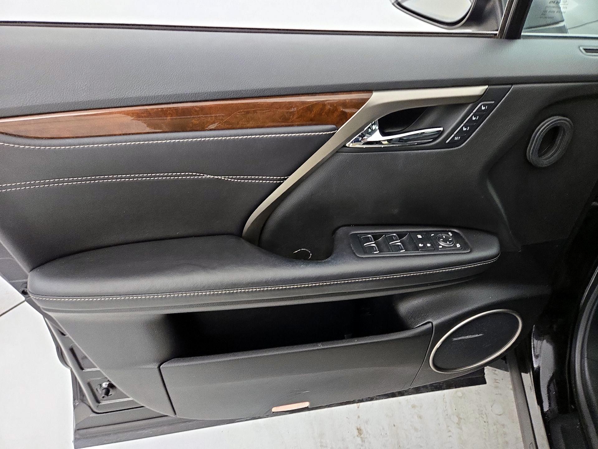 Thumbnail: 2016 Lexus RX - 12