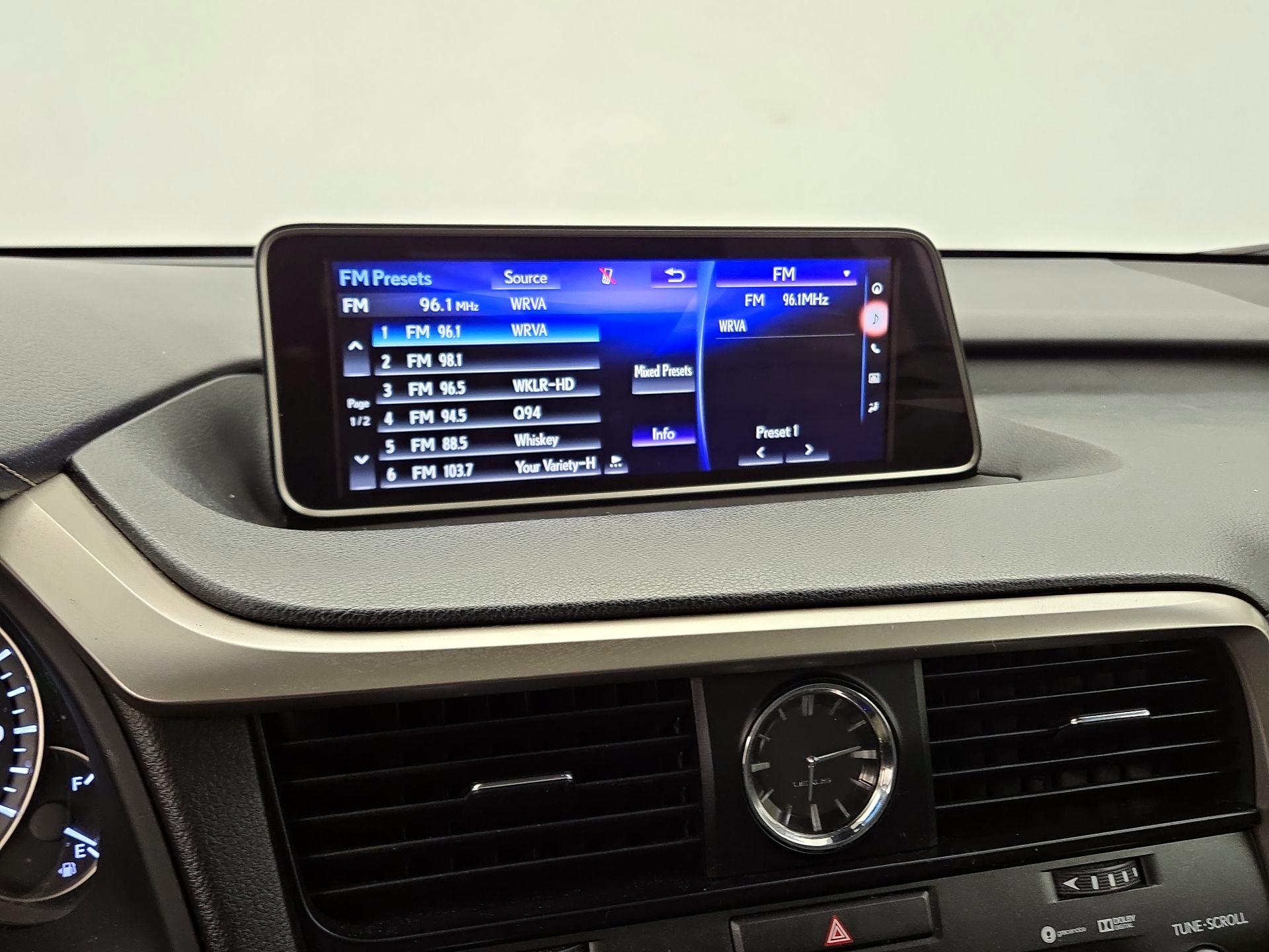 Thumbnail: 2016 Lexus RX - 16