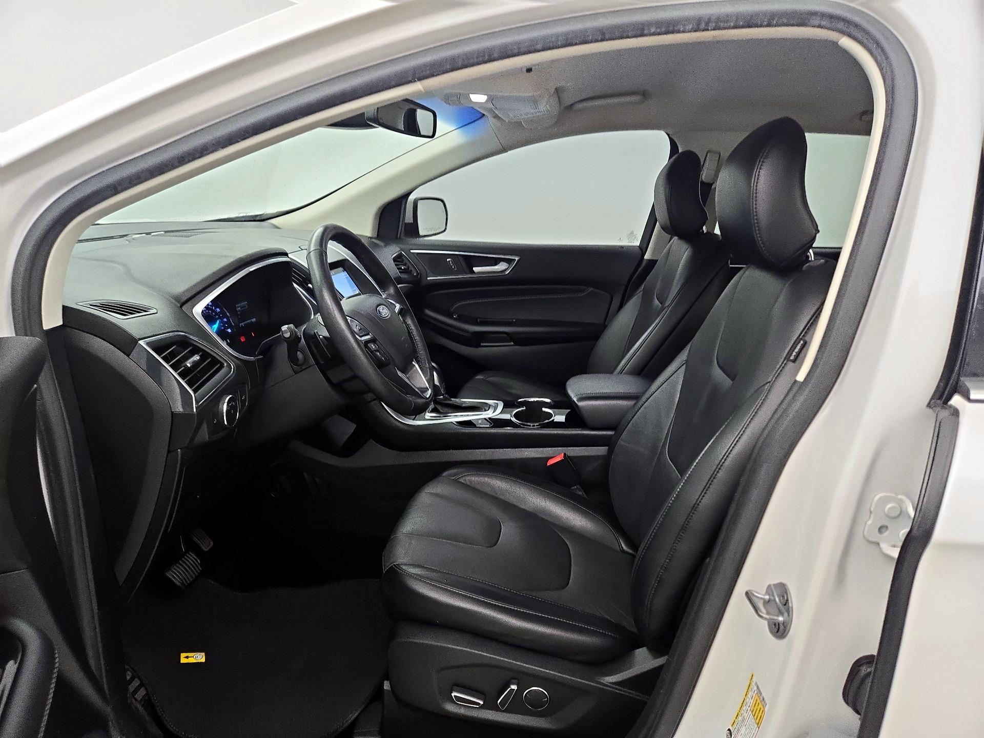 Thumbnail: 2018 Ford Edge - 11