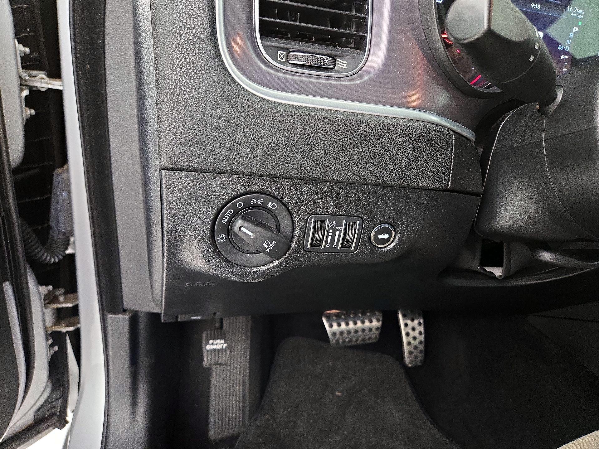 Thumbnail: 2019 Dodge Charger - 13