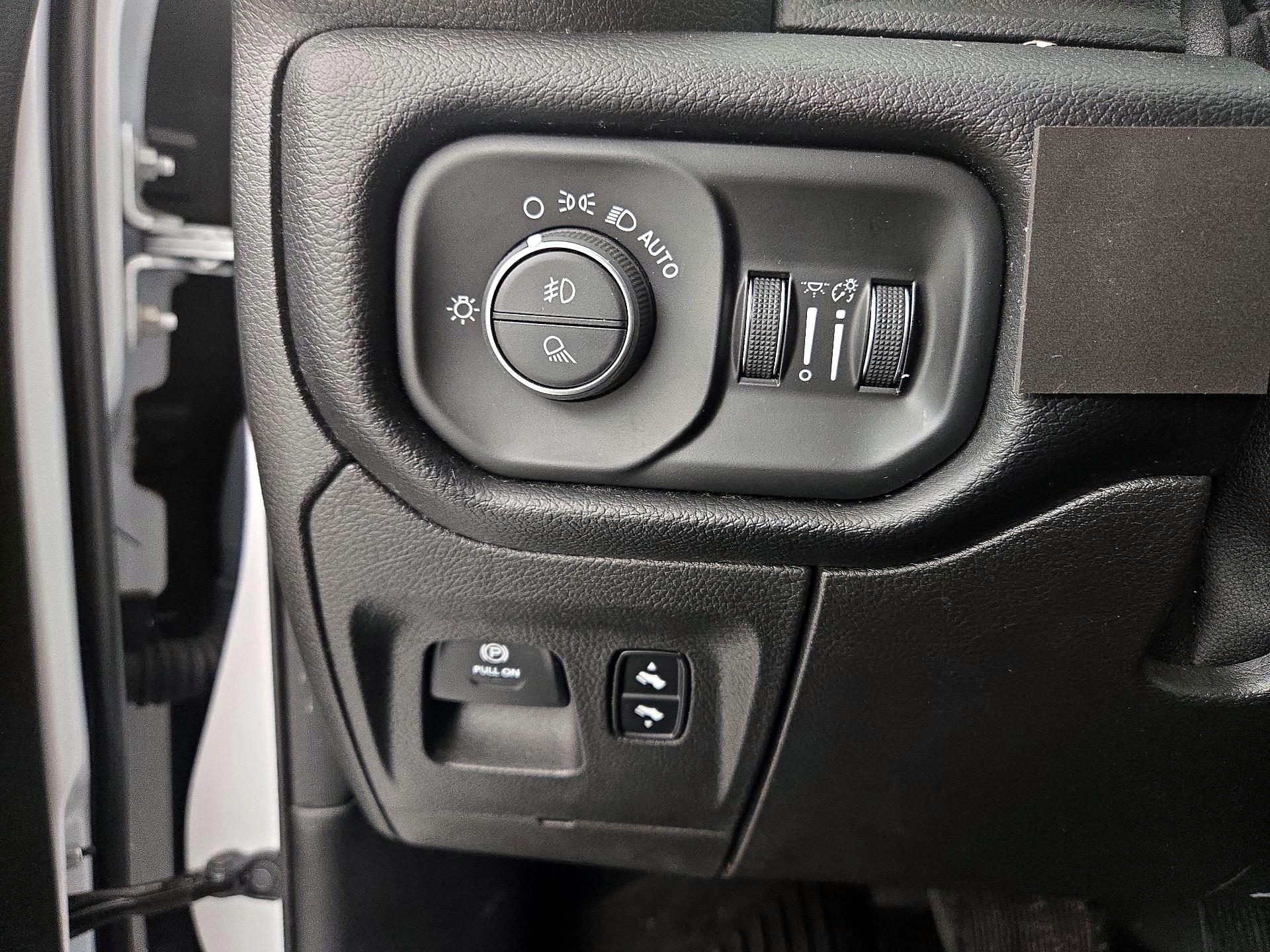 Thumbnail: 2019 RAM 1500 - 13