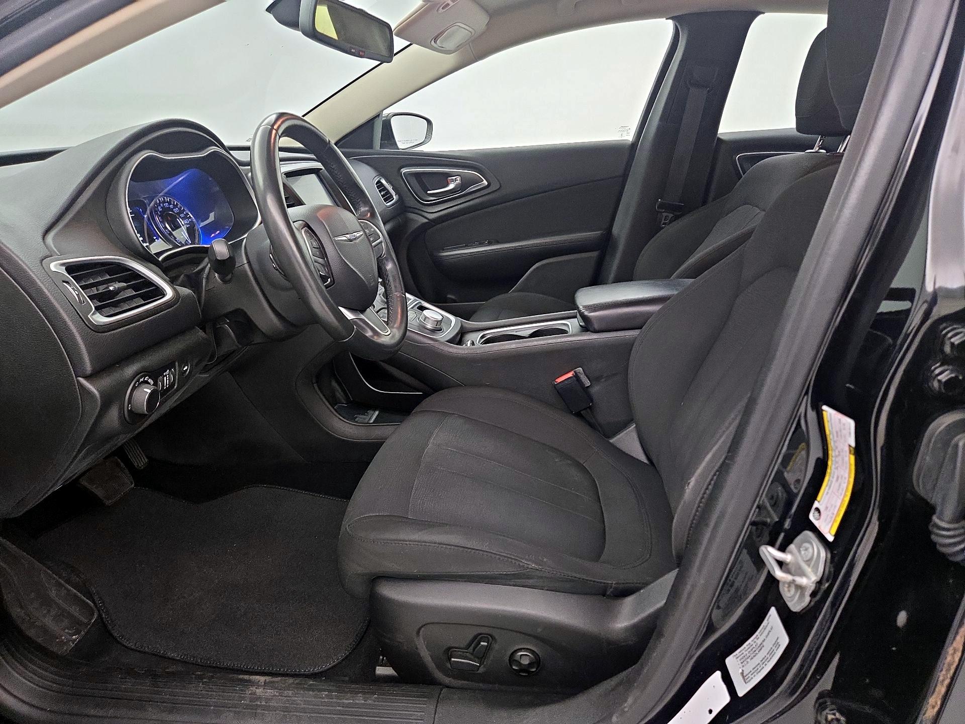 Thumbnail: 2015 Chrysler 200 - 11