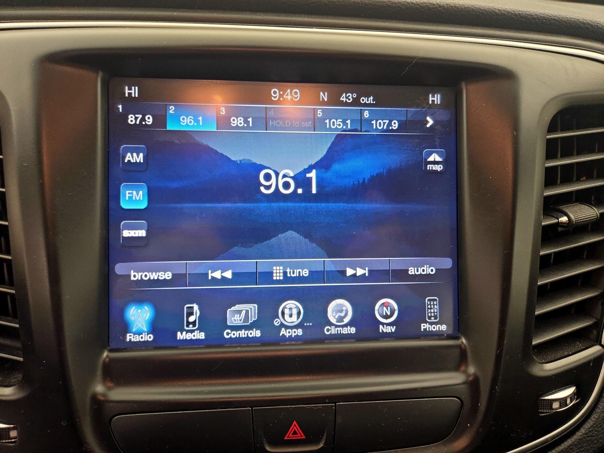 Thumbnail: 2015 Chrysler 200 - 16