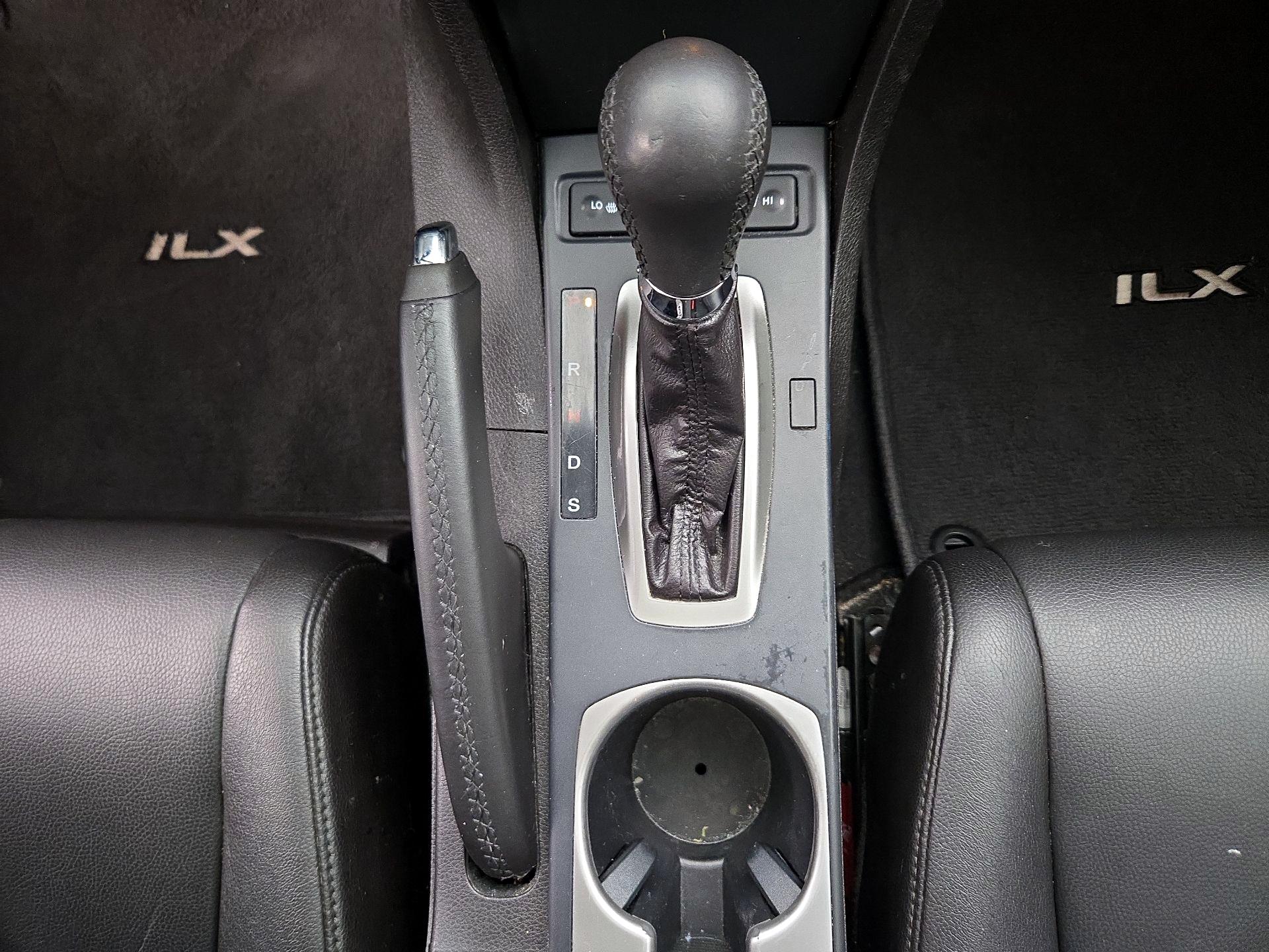 Thumbnail: 2018 Acura ILX - 17