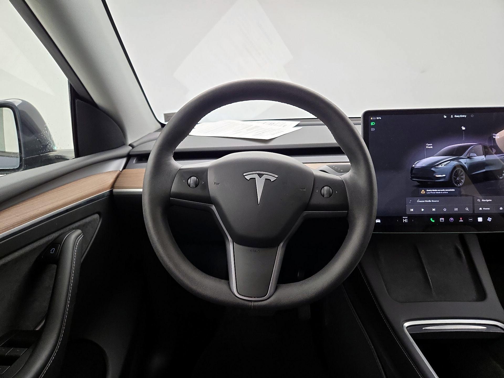 Thumbnail: 2023 Tesla Model Y - 10