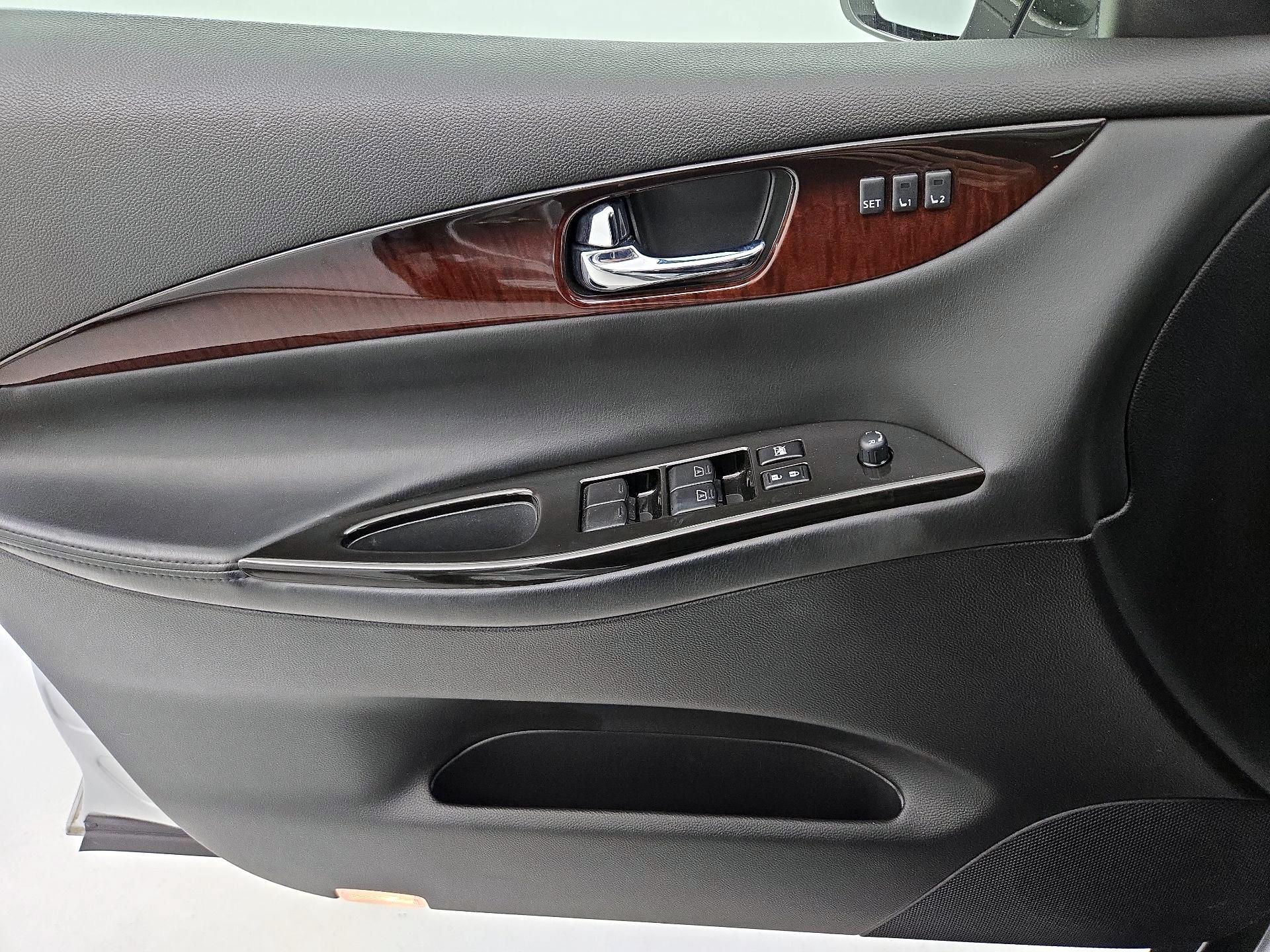 Thumbnail: 2017 INFINITI QX50 - 12