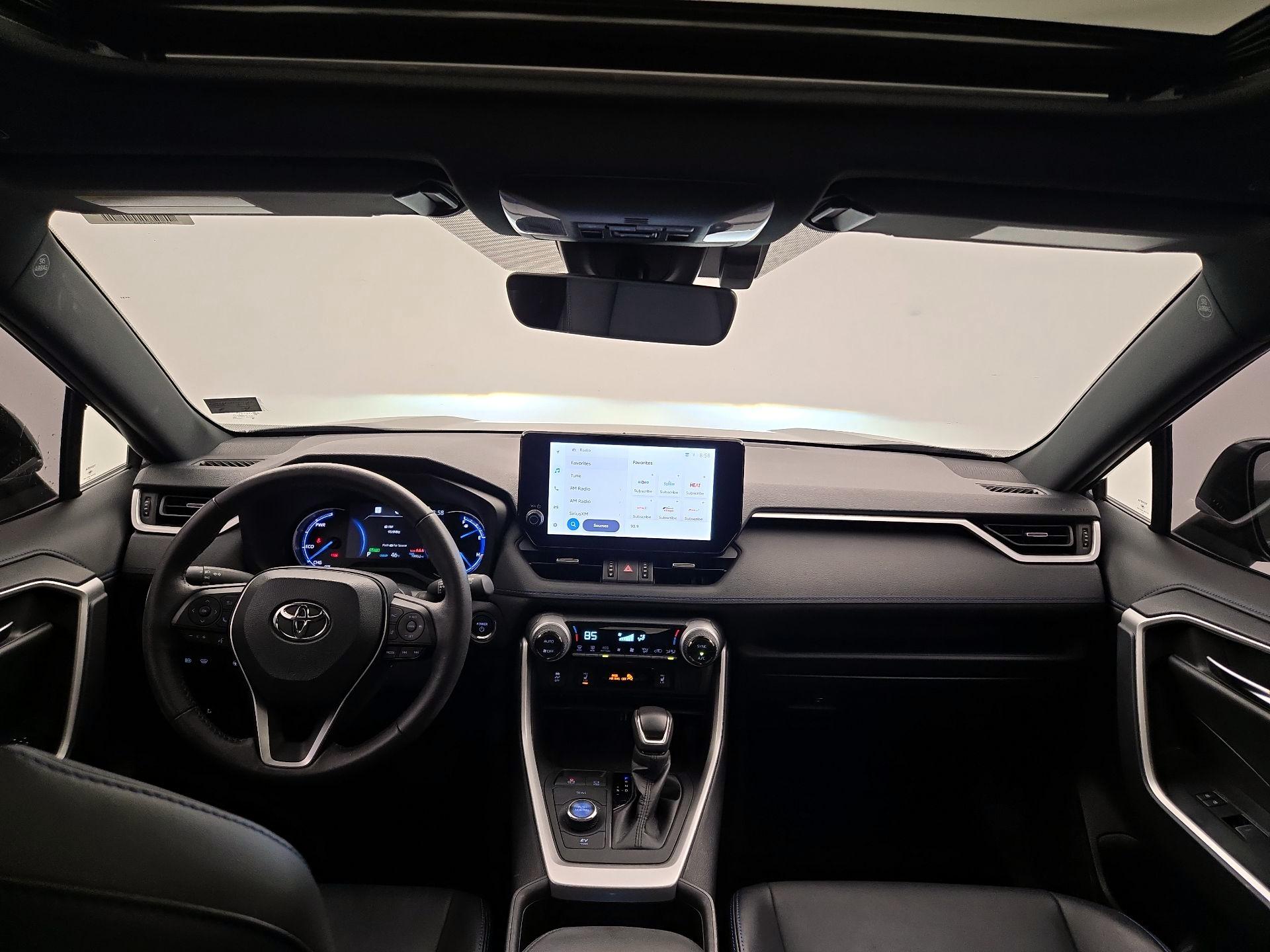 Thumbnail: 2024 Toyota RAV4 - 9