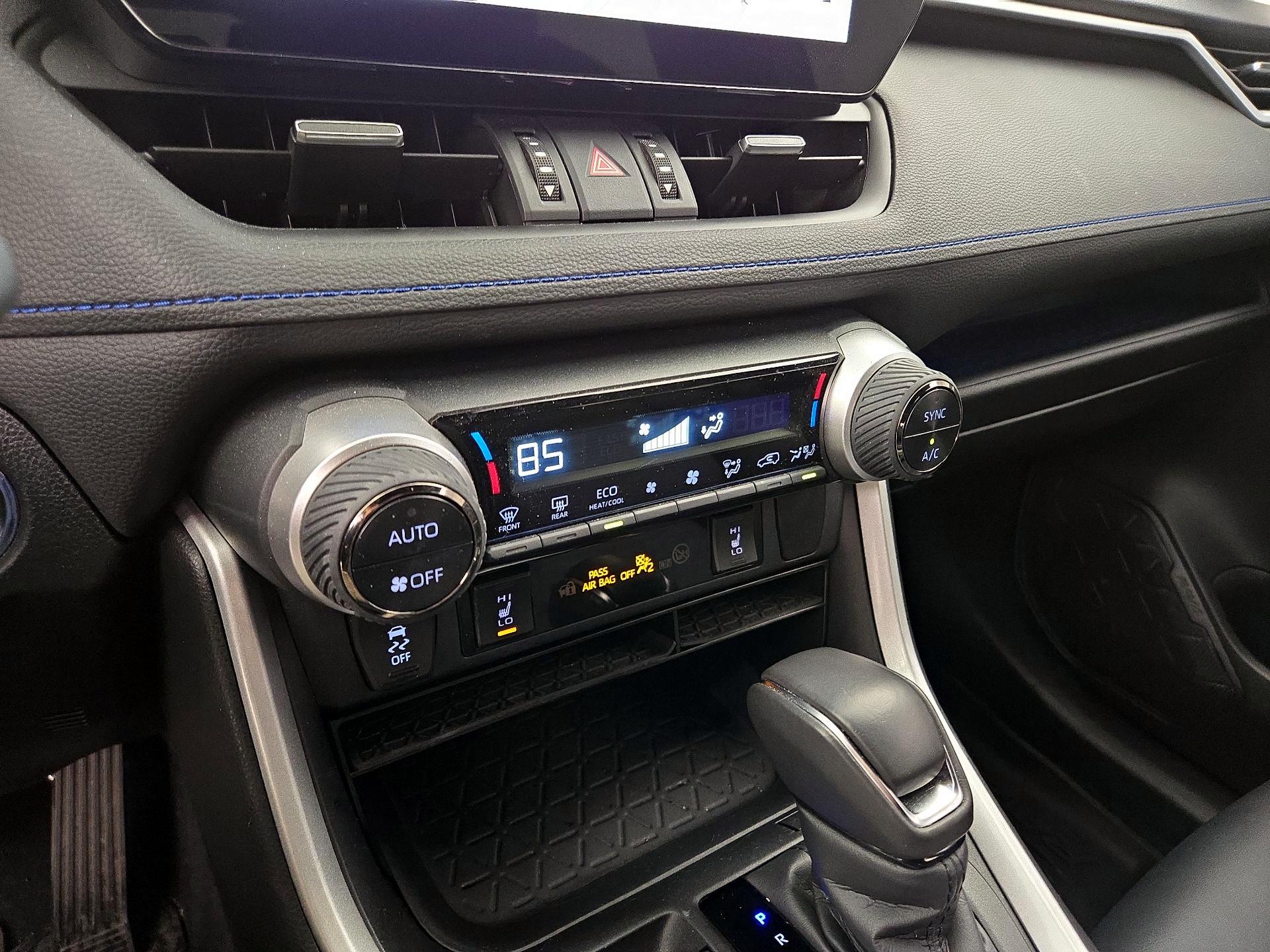 Thumbnail: 2024 Toyota RAV4 - 17