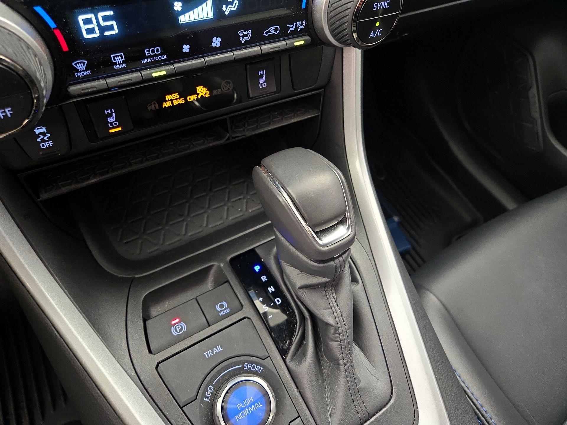 Thumbnail: 2024 Toyota RAV4 - 18